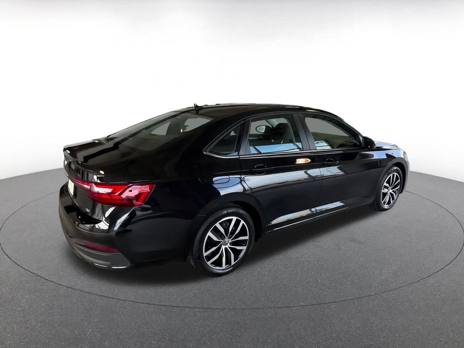 Thumbnail: 2025 Volkswagen Jetta - 13