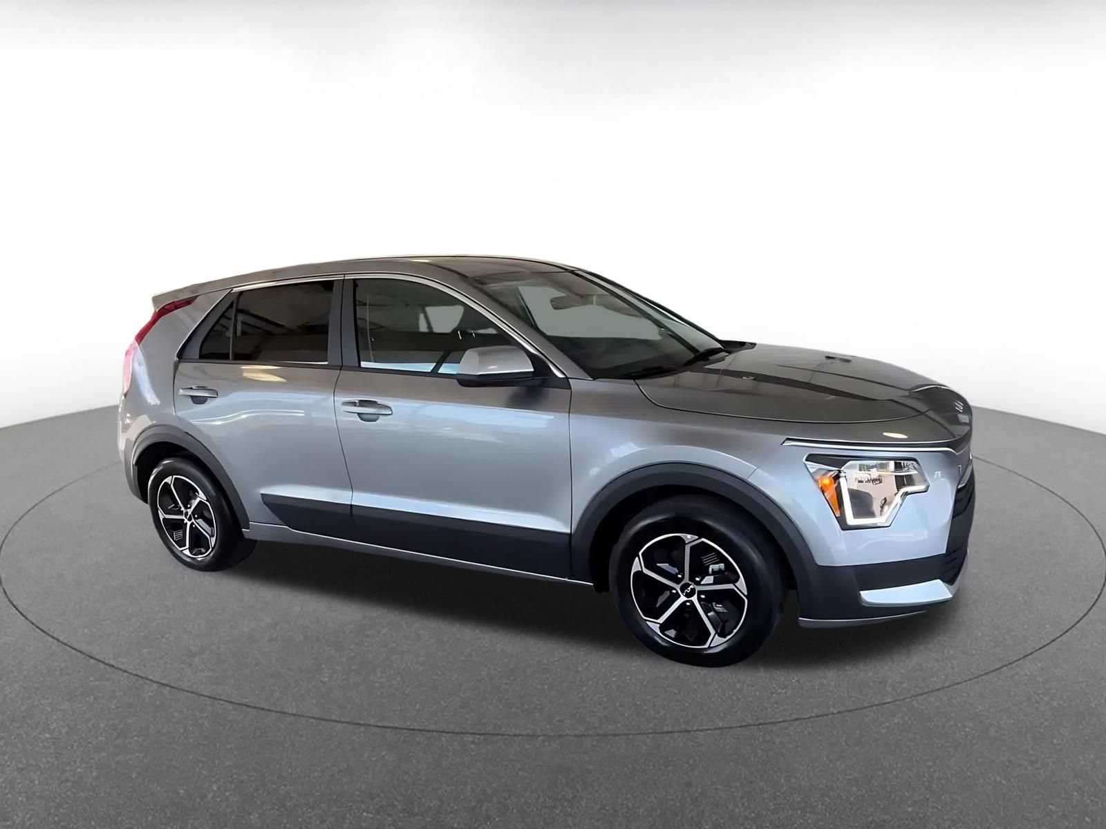 Thumbnail: 2026 Kia Niro - 2
