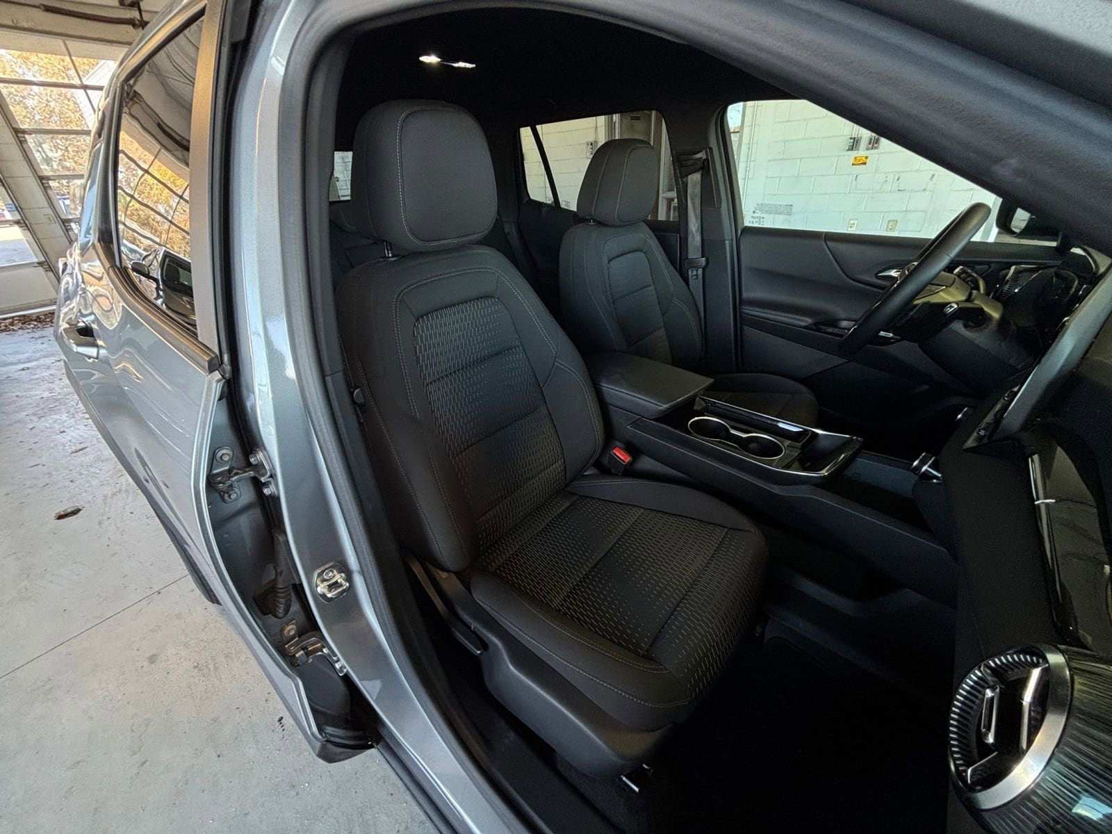 Thumbnail: 2025 Chevrolet Equinox - 35