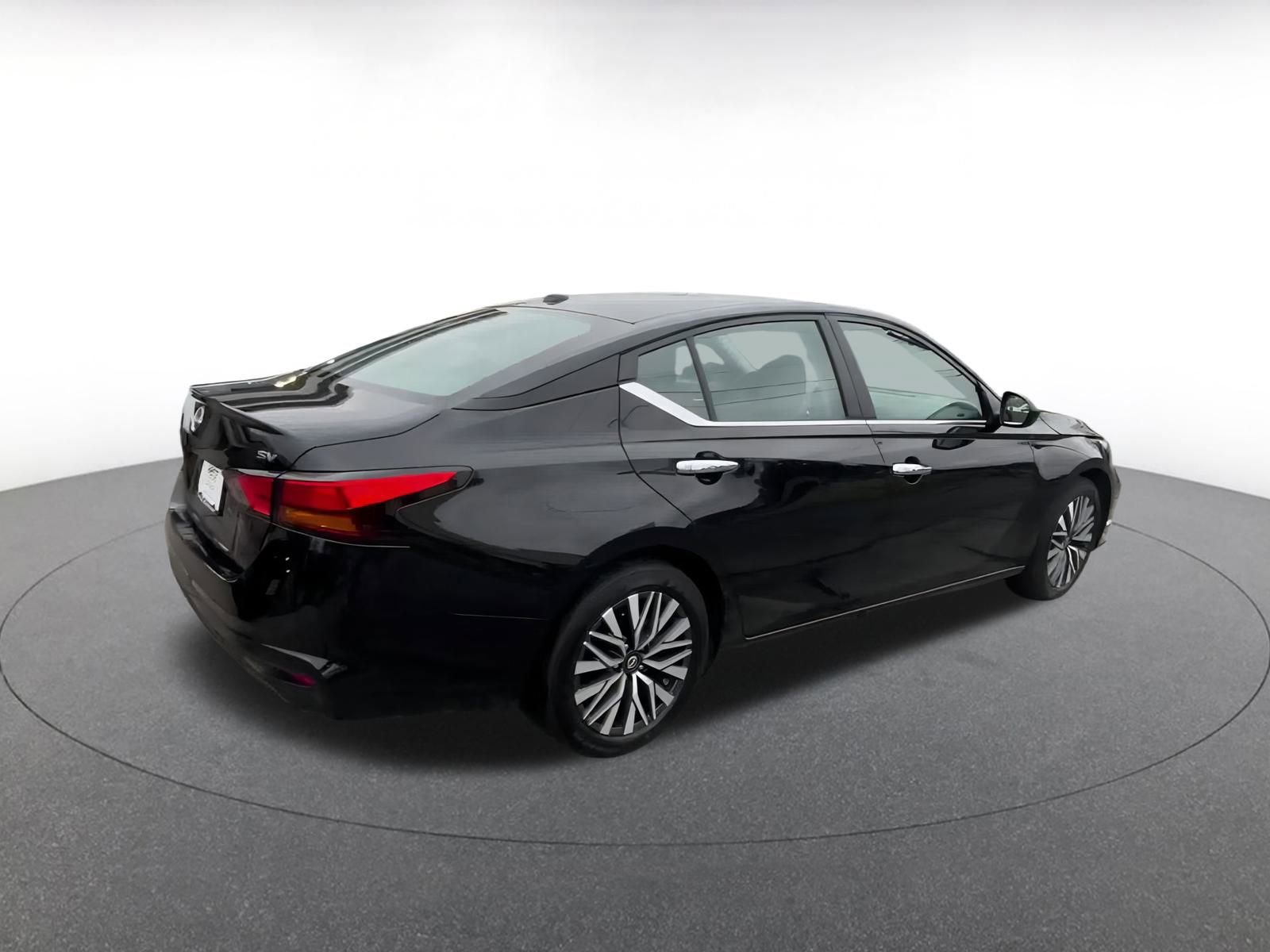 Thumbnail: 2024 Nissan Altima - 15