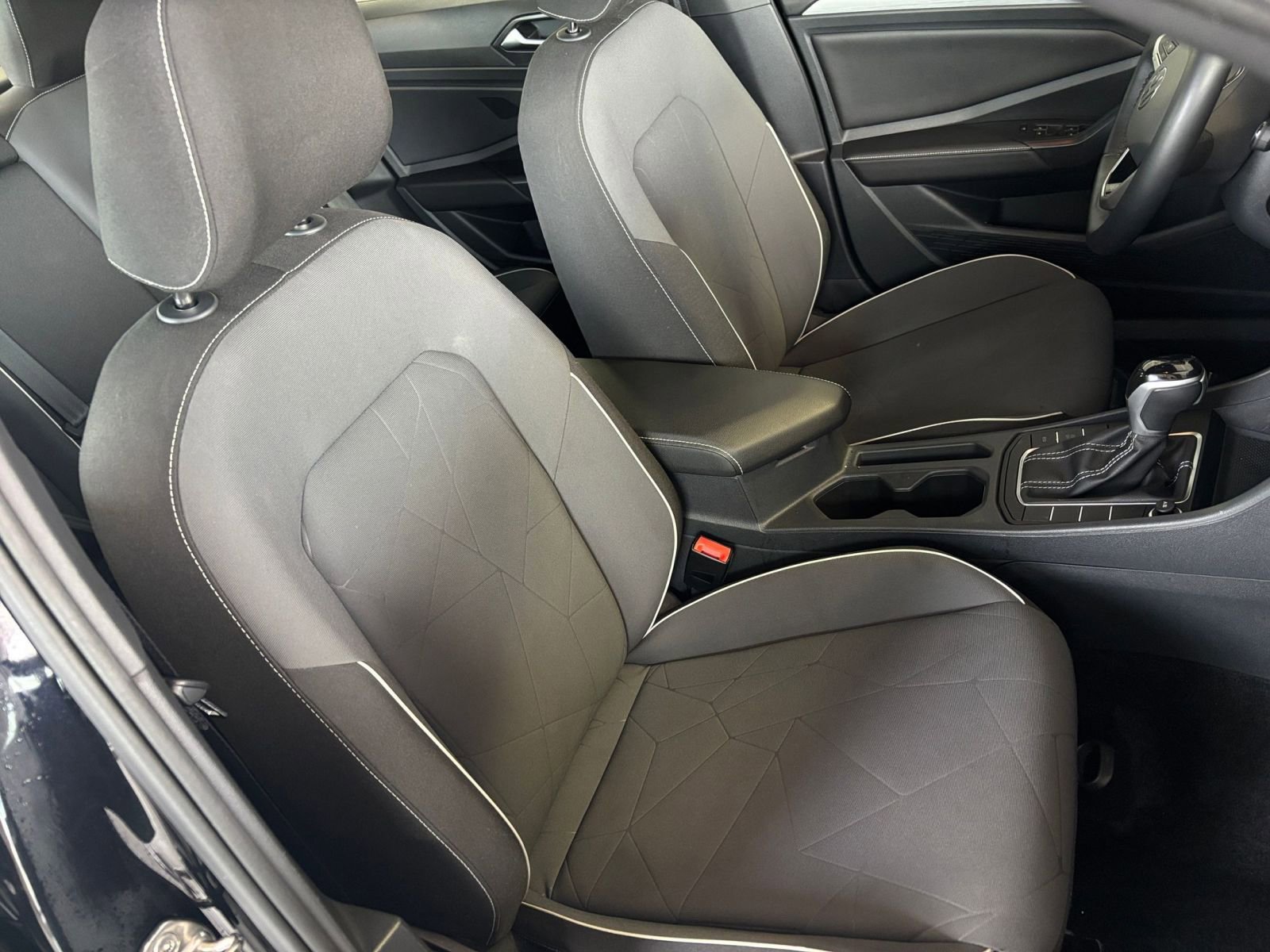 Thumbnail: 2025 Volkswagen Jetta - 34