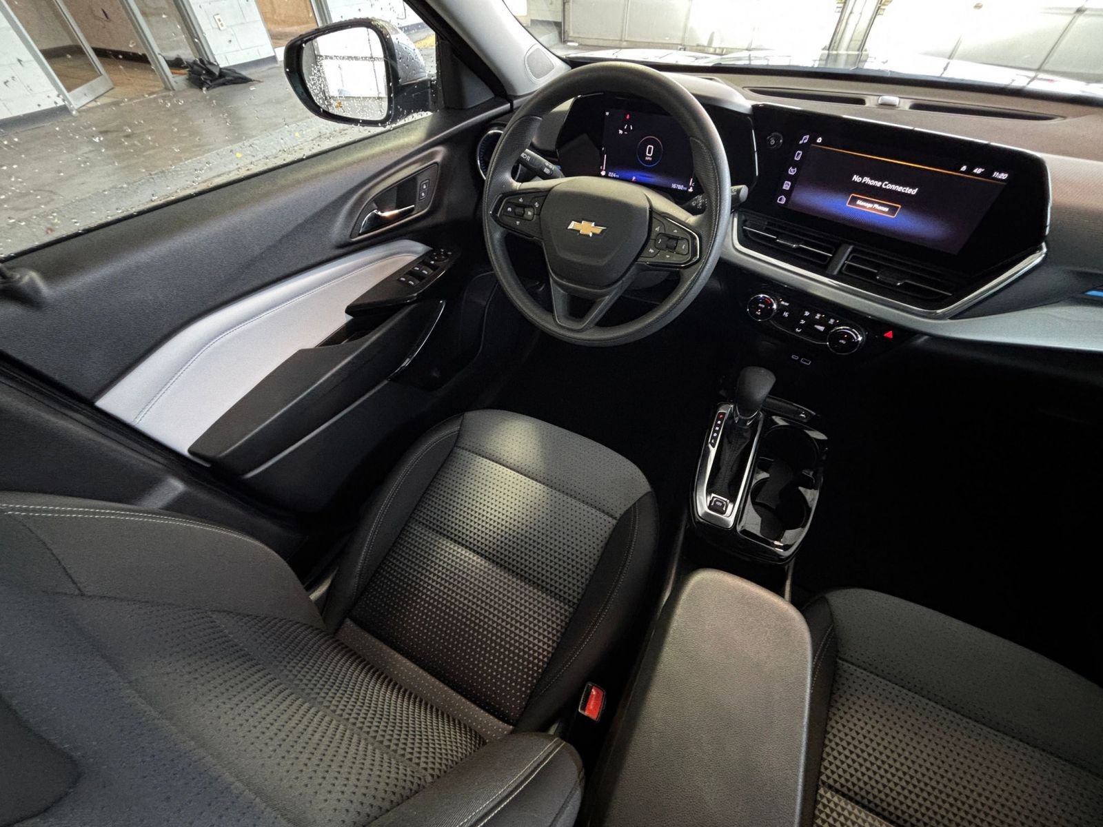 Thumbnail: 2025 Chevrolet Trax - 33