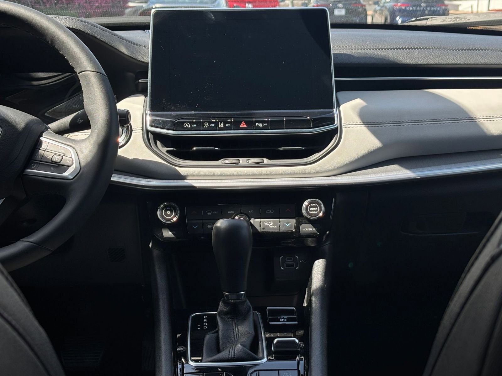 Thumbnail: 2025 Jeep Compass - 17