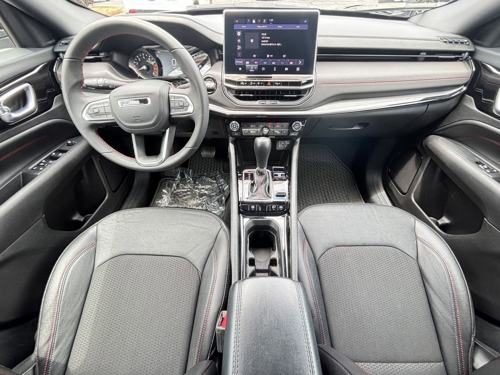 Thumbnail: 2025 Jeep Compass - 32