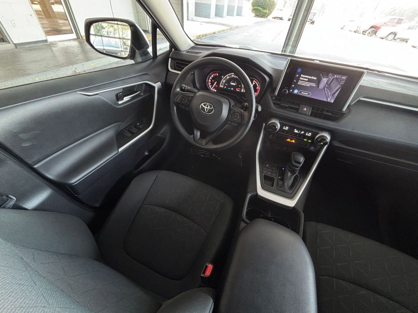 Thumbnail: 2025 Toyota RAV4 - 35