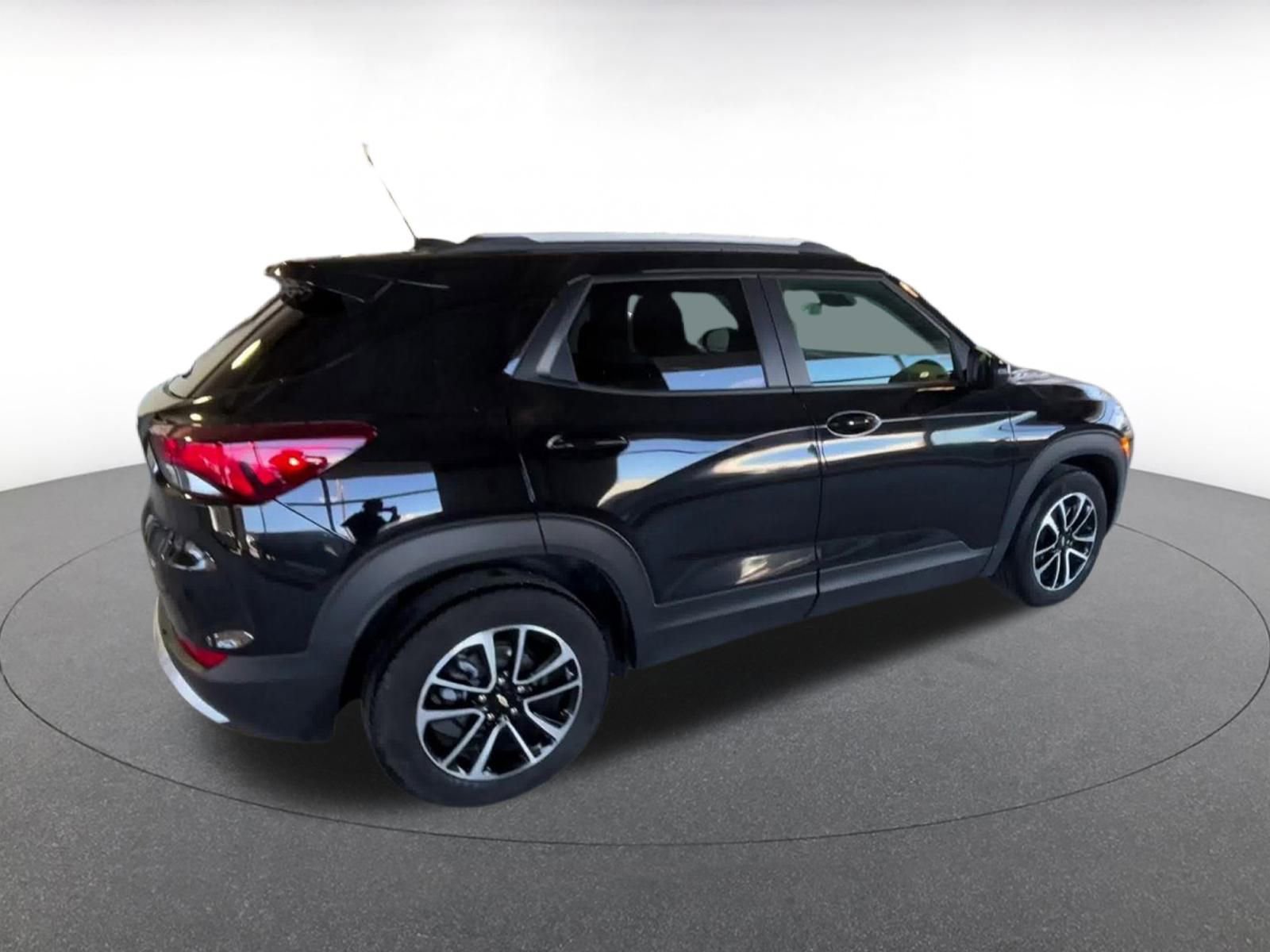 Thumbnail: 2025 Chevrolet TrailBlazer - 15