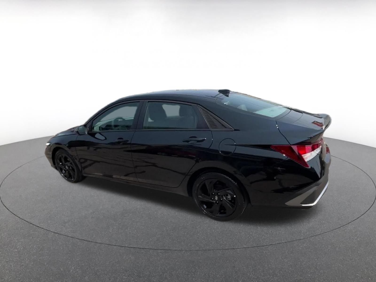 Thumbnail: 2026 Hyundai Elantra - 9