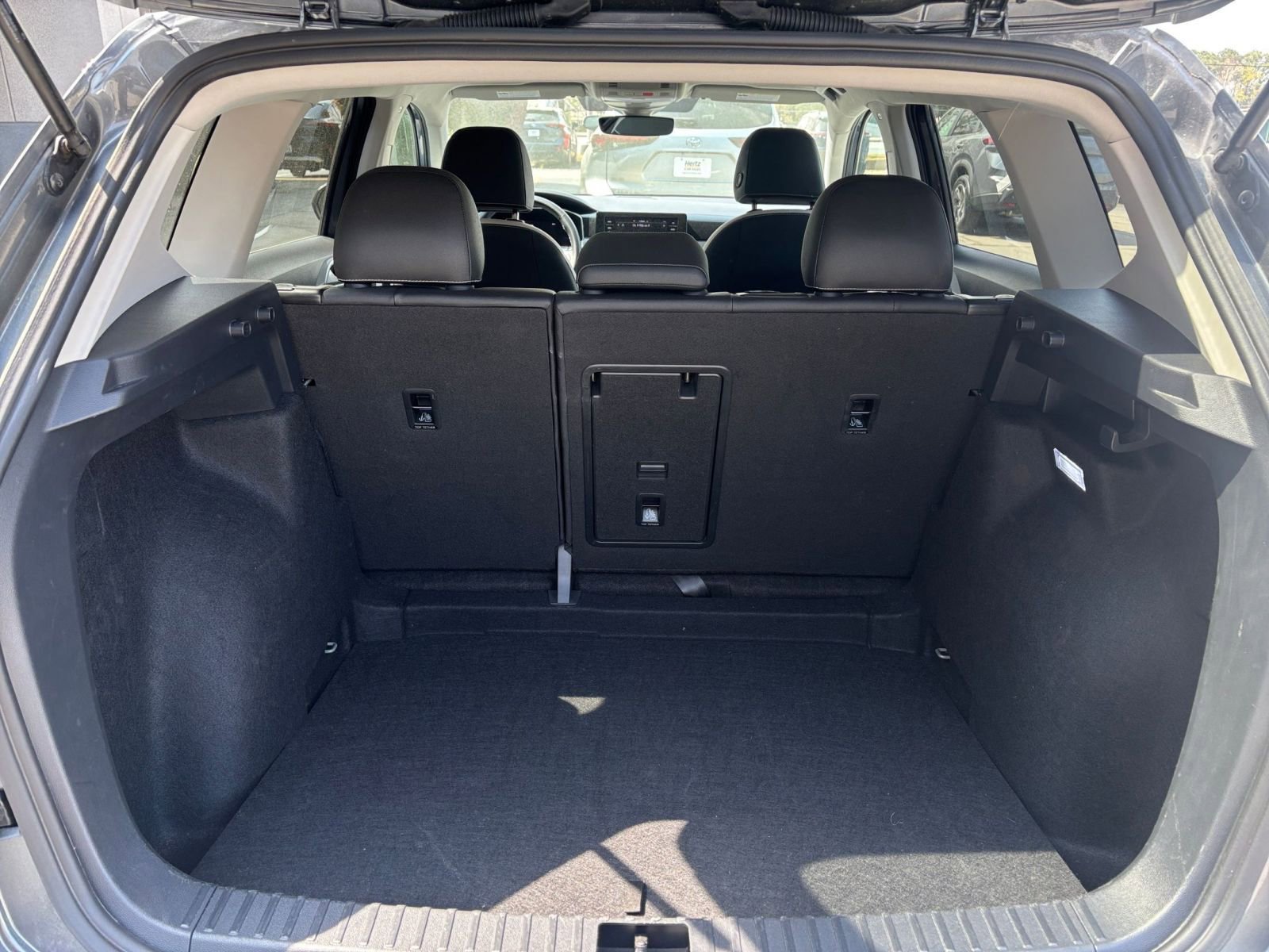 Thumbnail: 2025 Volkswagen Taos - 32