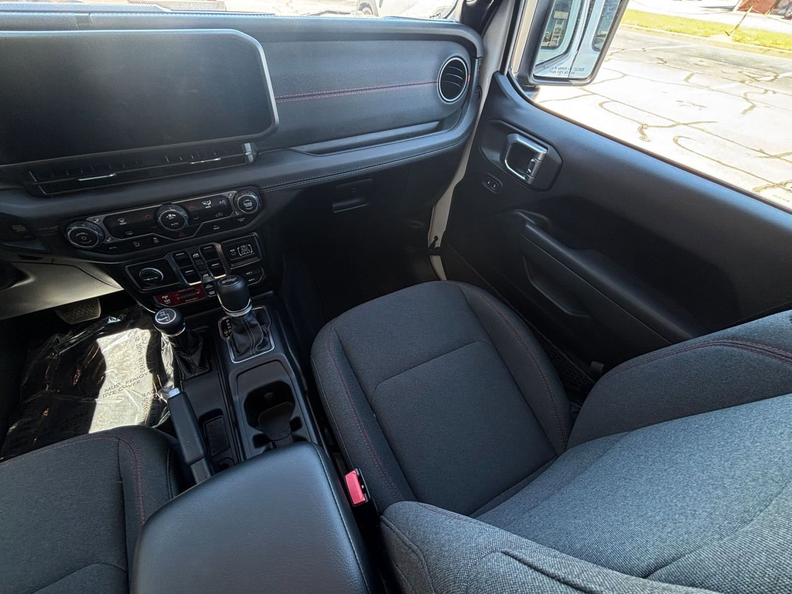 Thumbnail: 2025 Jeep Wrangler - 34