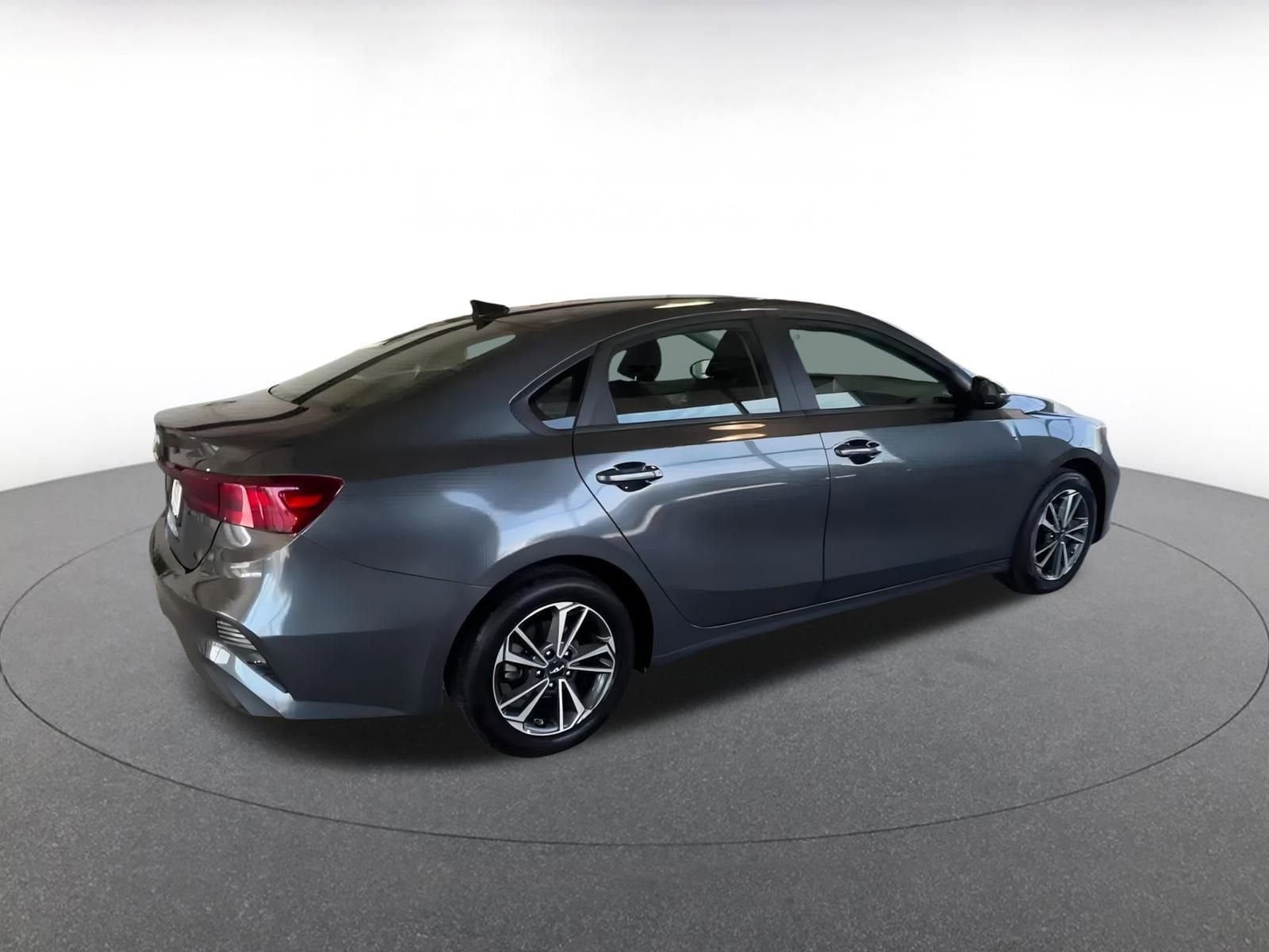 Thumbnail: 2024 Kia Forte - 13