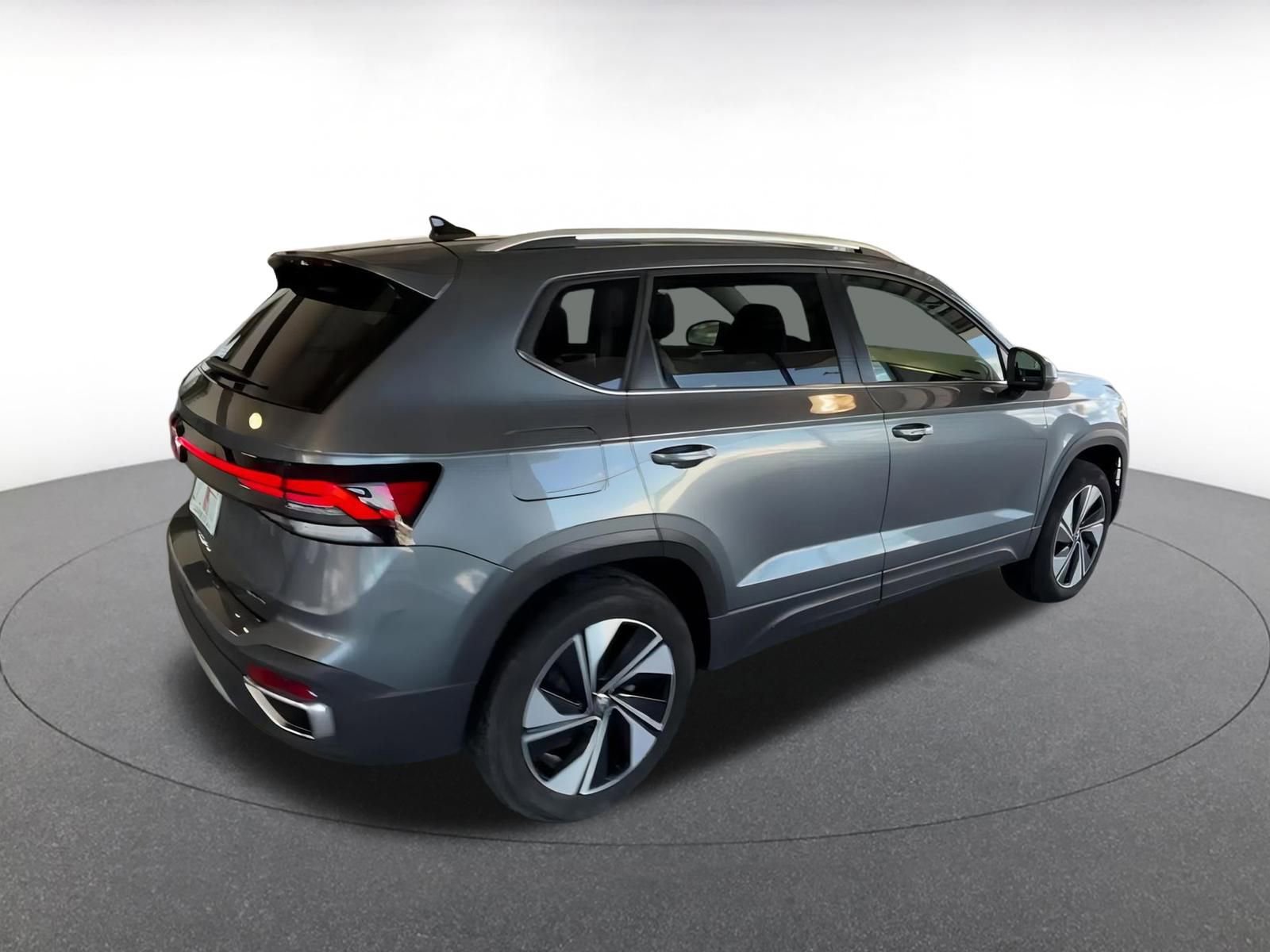 Thumbnail: 2025 Volkswagen Taos - 17