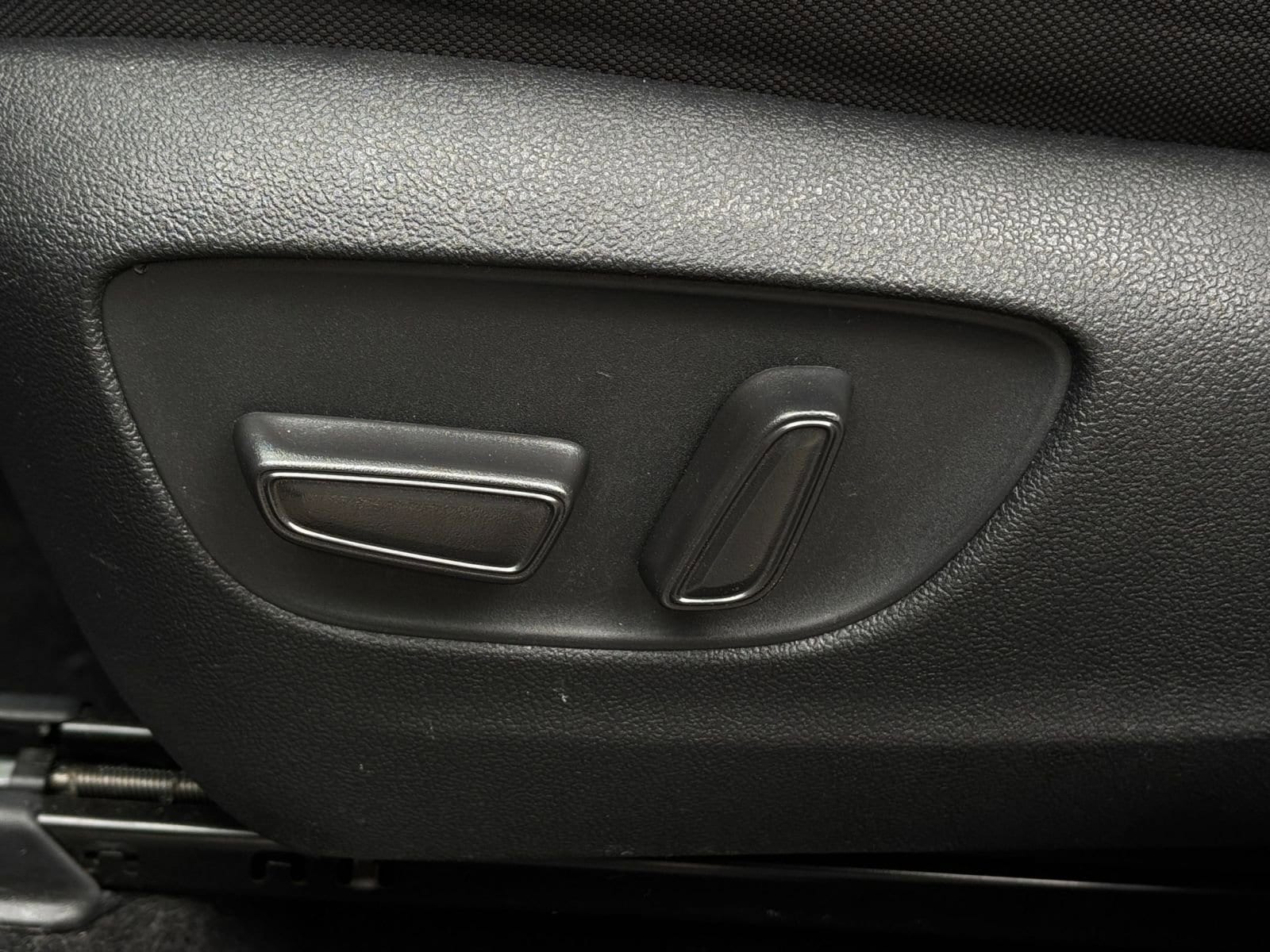 Thumbnail: 2025 Toyota Highlander - 28