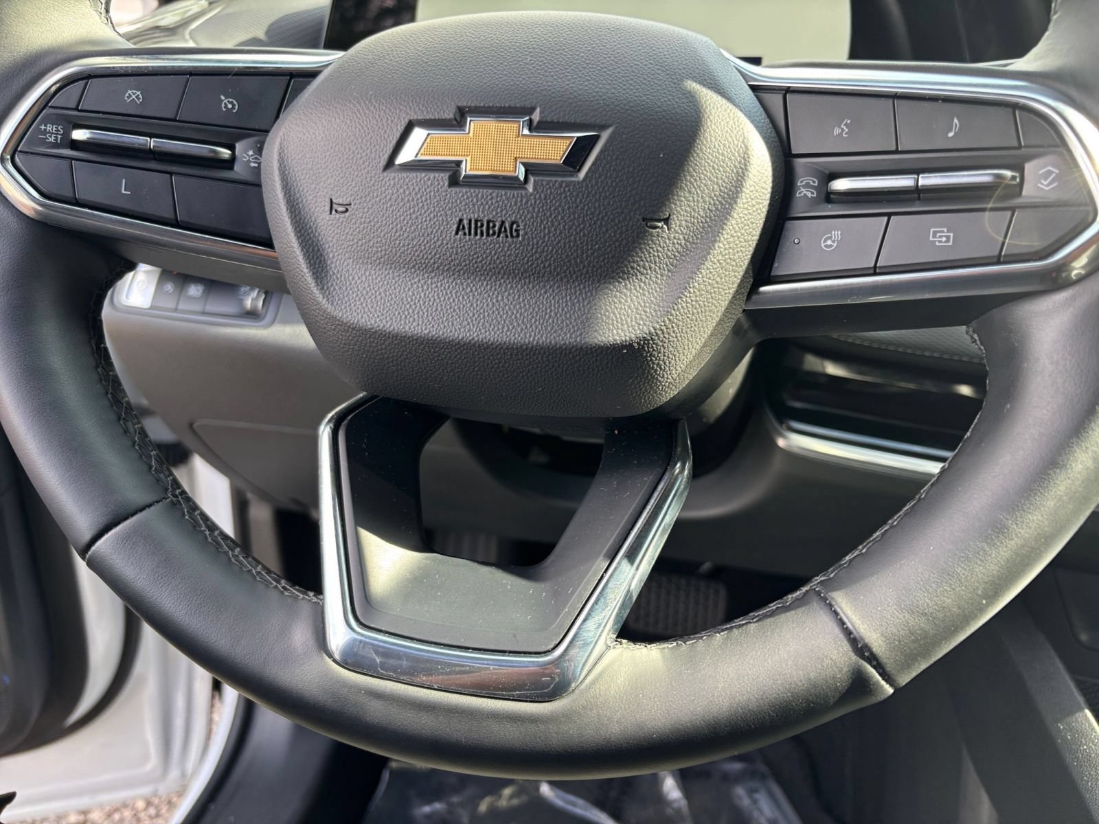 Thumbnail: 2025 Chevrolet Equinox - 28
