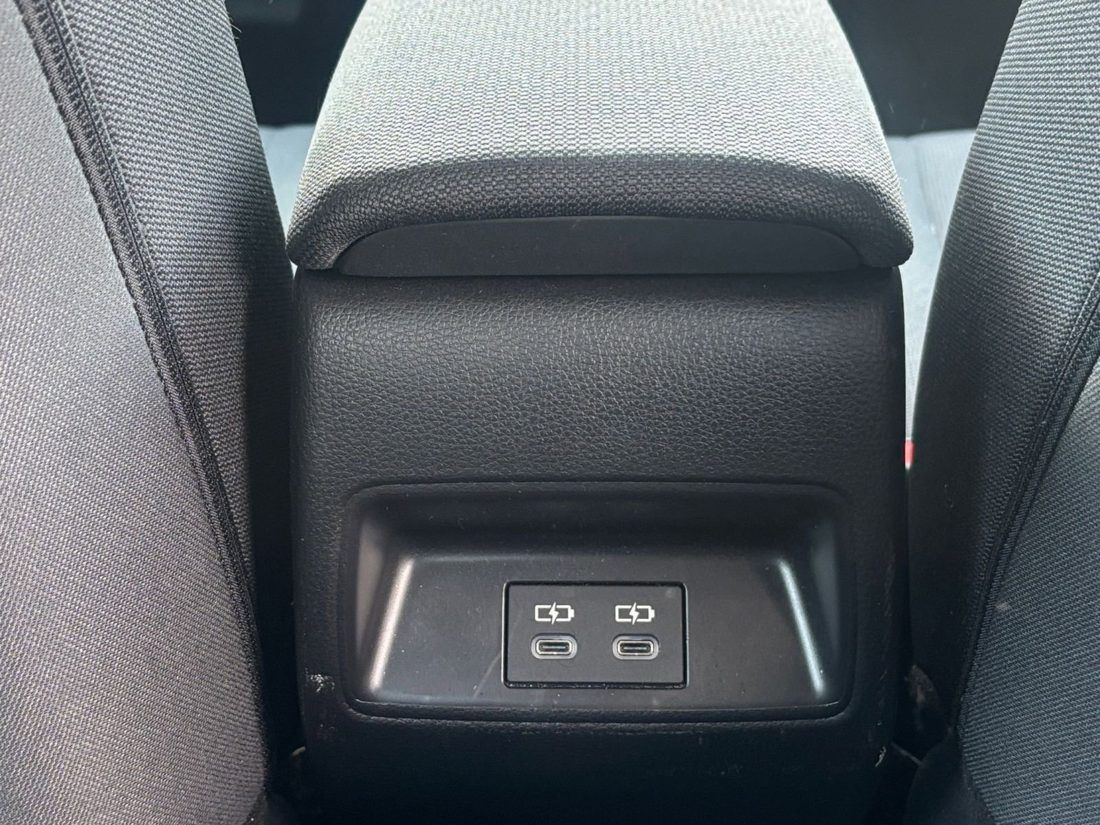 Thumbnail: 2025 Toyota Corolla - 22