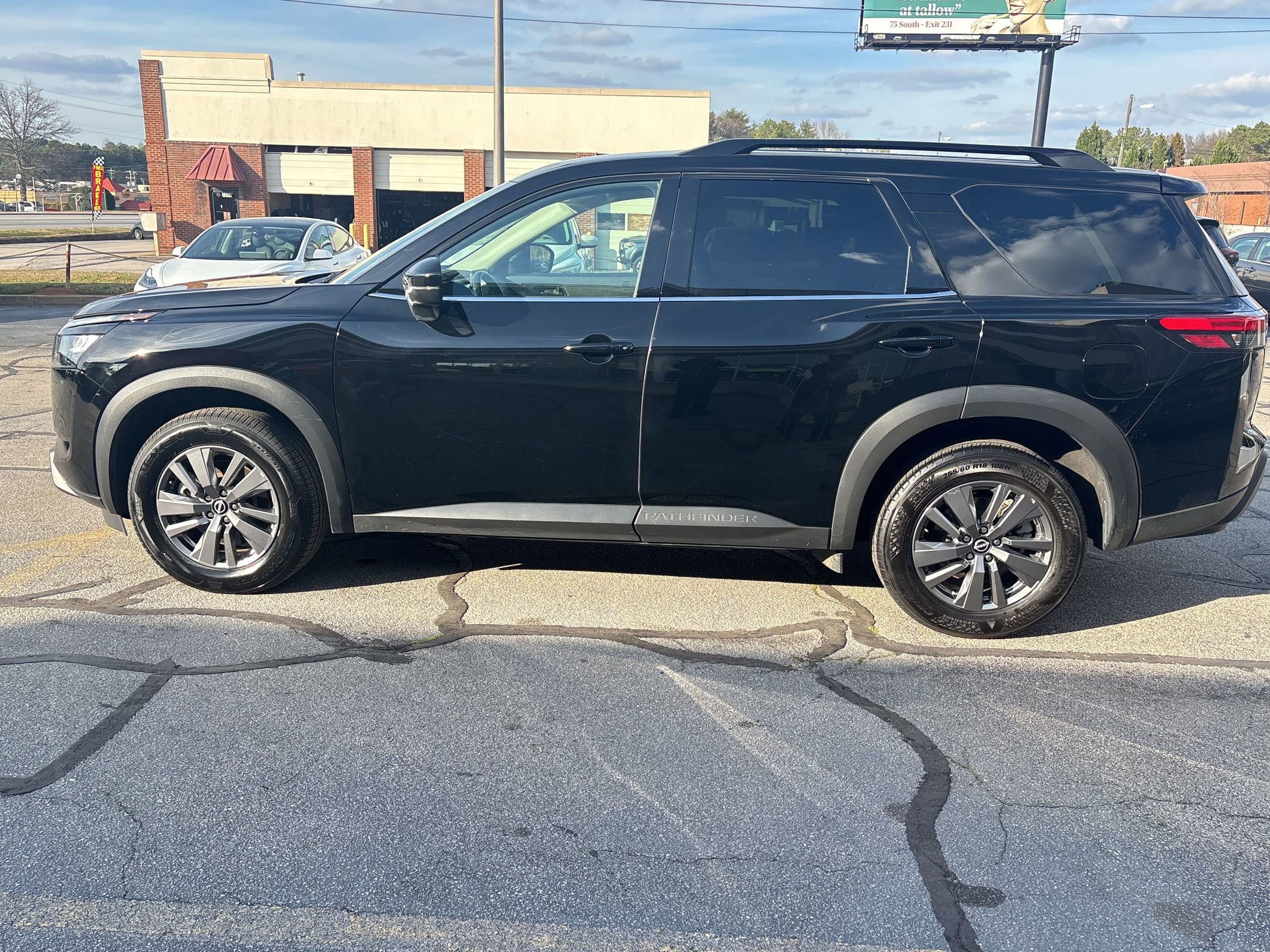 Thumbnail: 2025 Nissan Pathfinder - 7