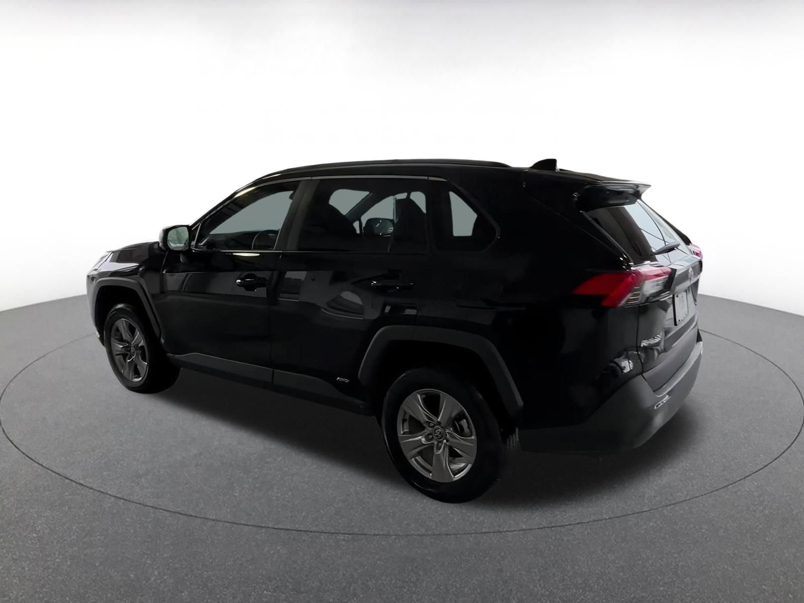 Thumbnail: 2025 Toyota RAV4 - 7