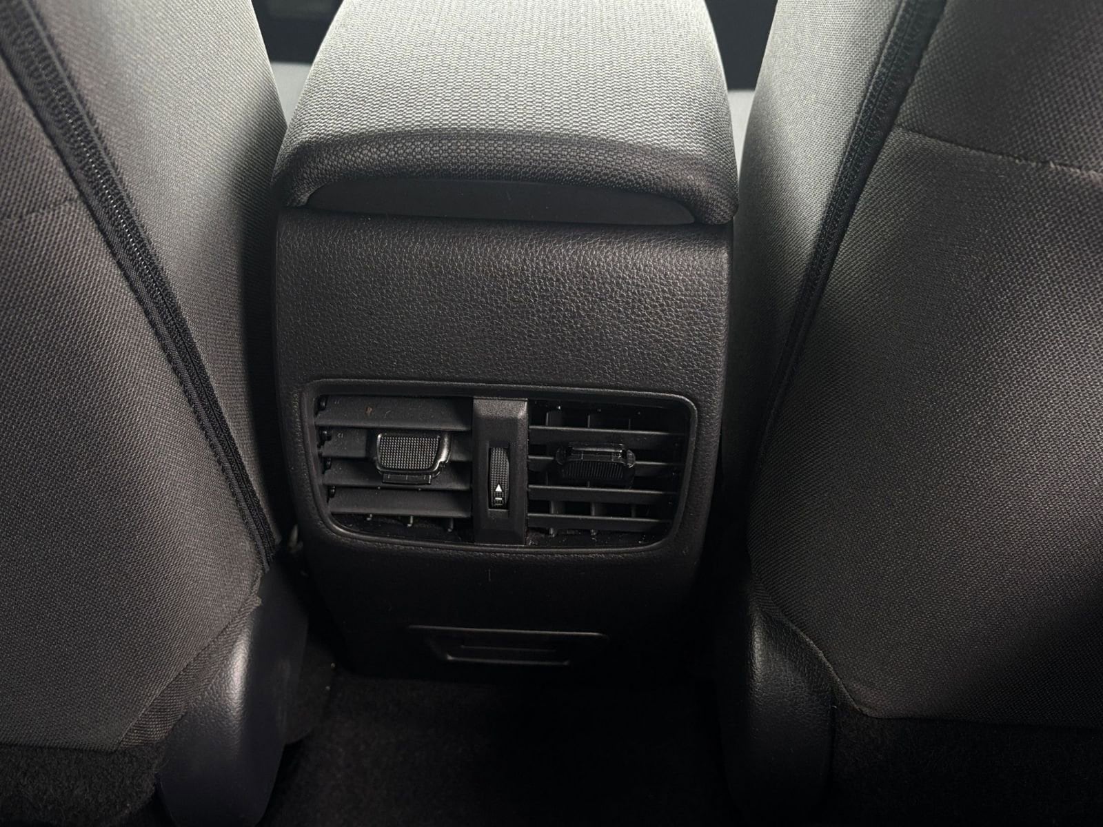 Thumbnail: 2025 Toyota Corolla Cross - 23