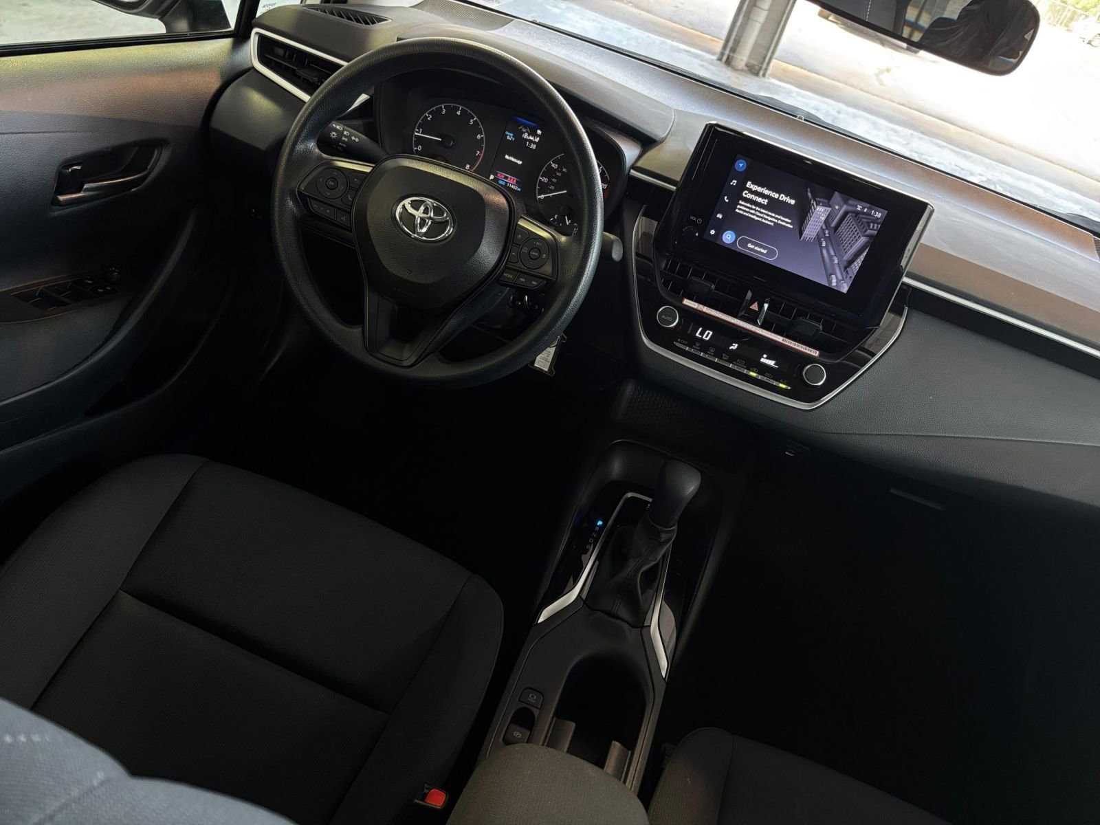 Thumbnail: 2025 Toyota Corolla - 33