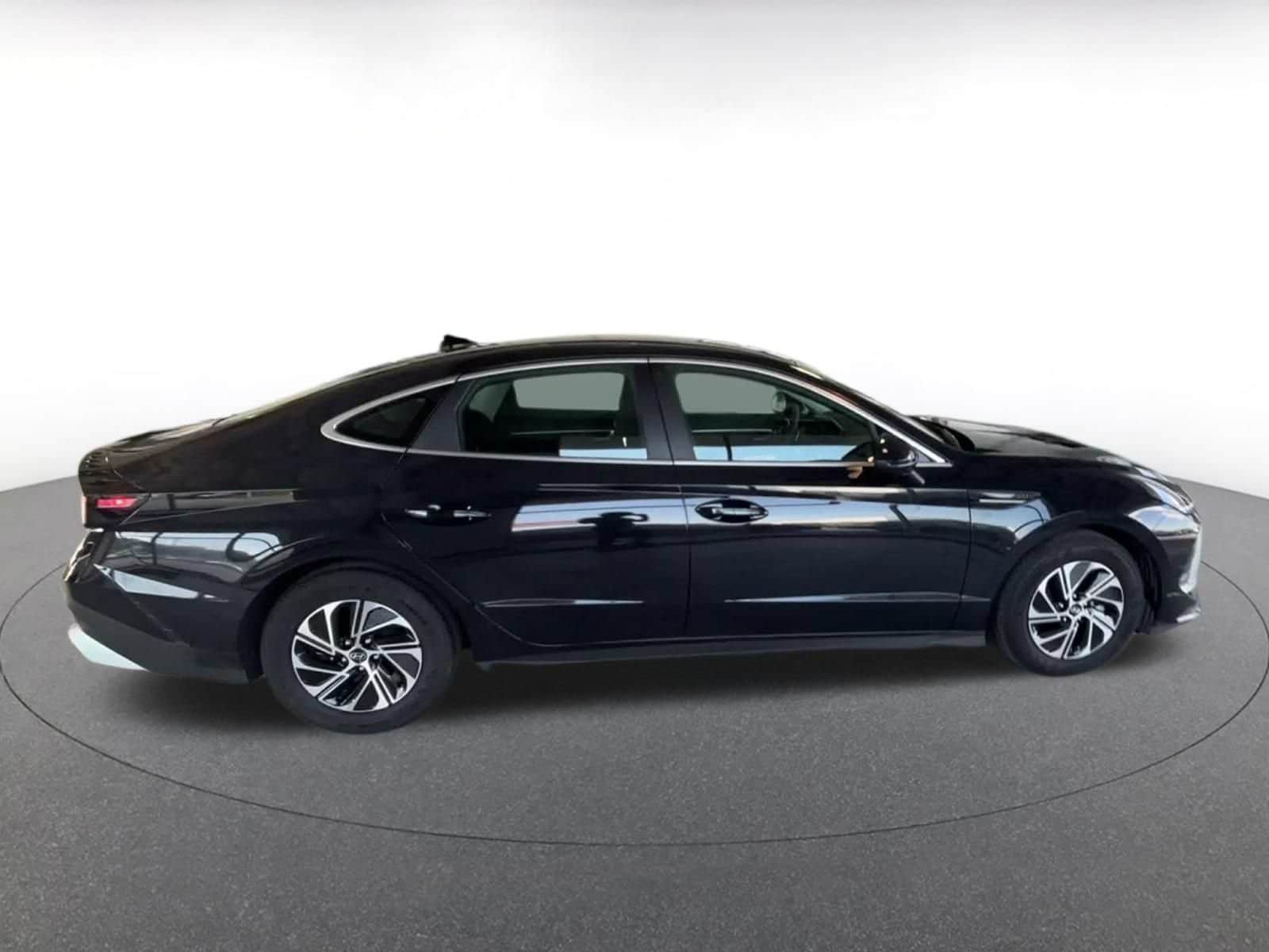 Thumbnail: 2026 Hyundai Sonata - 16