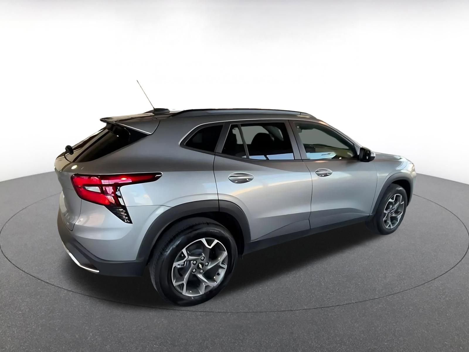 Thumbnail: 2025 Chevrolet Trax - 18