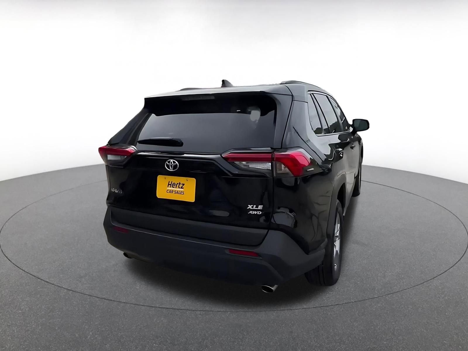 Thumbnail: 2025 Toyota RAV4 - 15