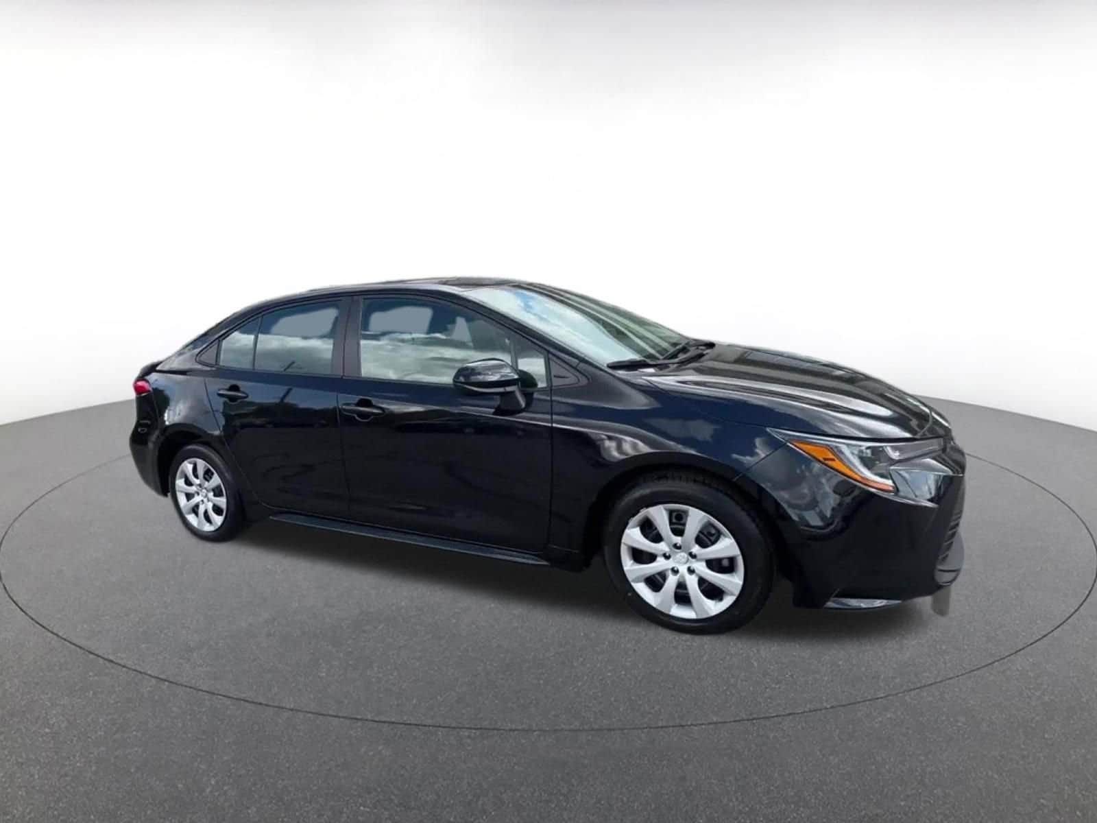 Thumbnail: 2025 Toyota Corolla - 2