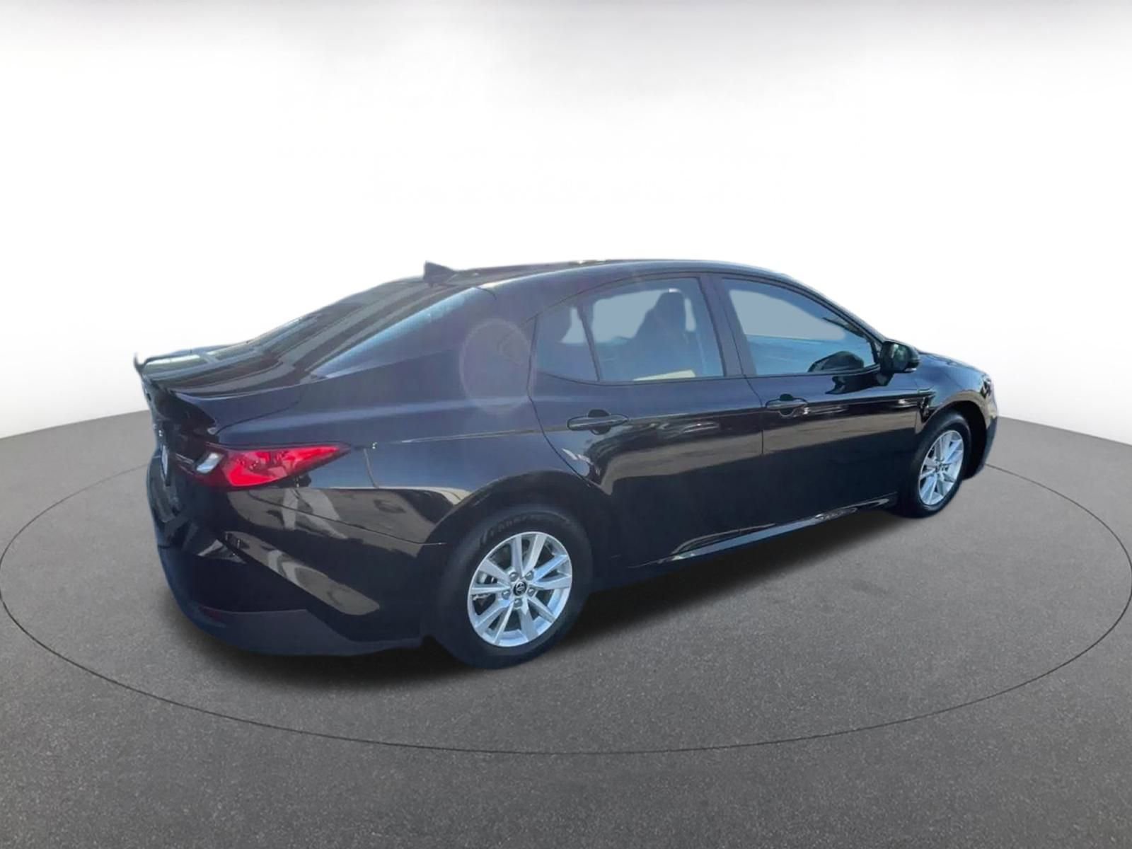 Thumbnail: 2025 Toyota Camry - 17