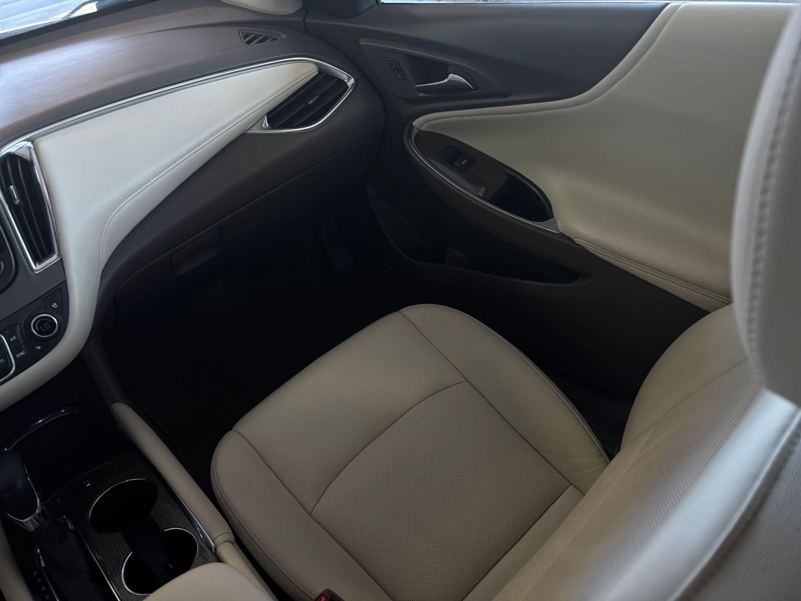 Thumbnail: 2024 Chevrolet Malibu - 35