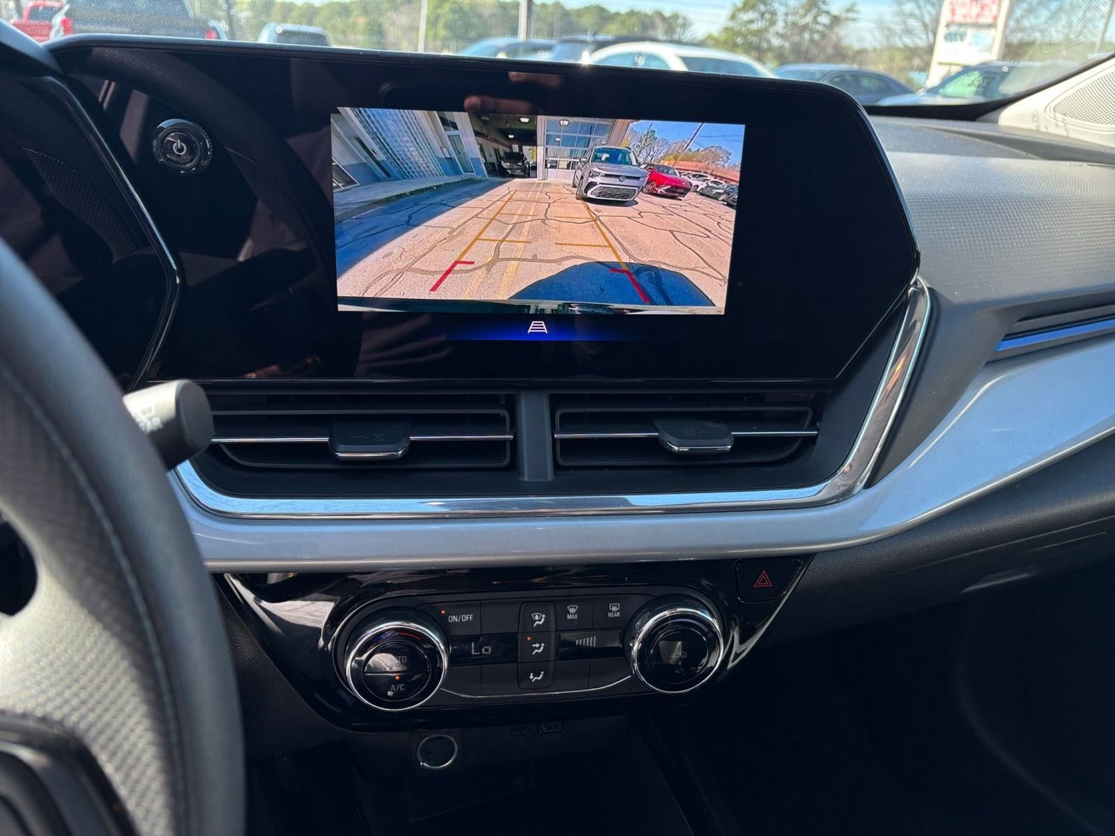 Thumbnail: 2025 Chevrolet Trax - 29