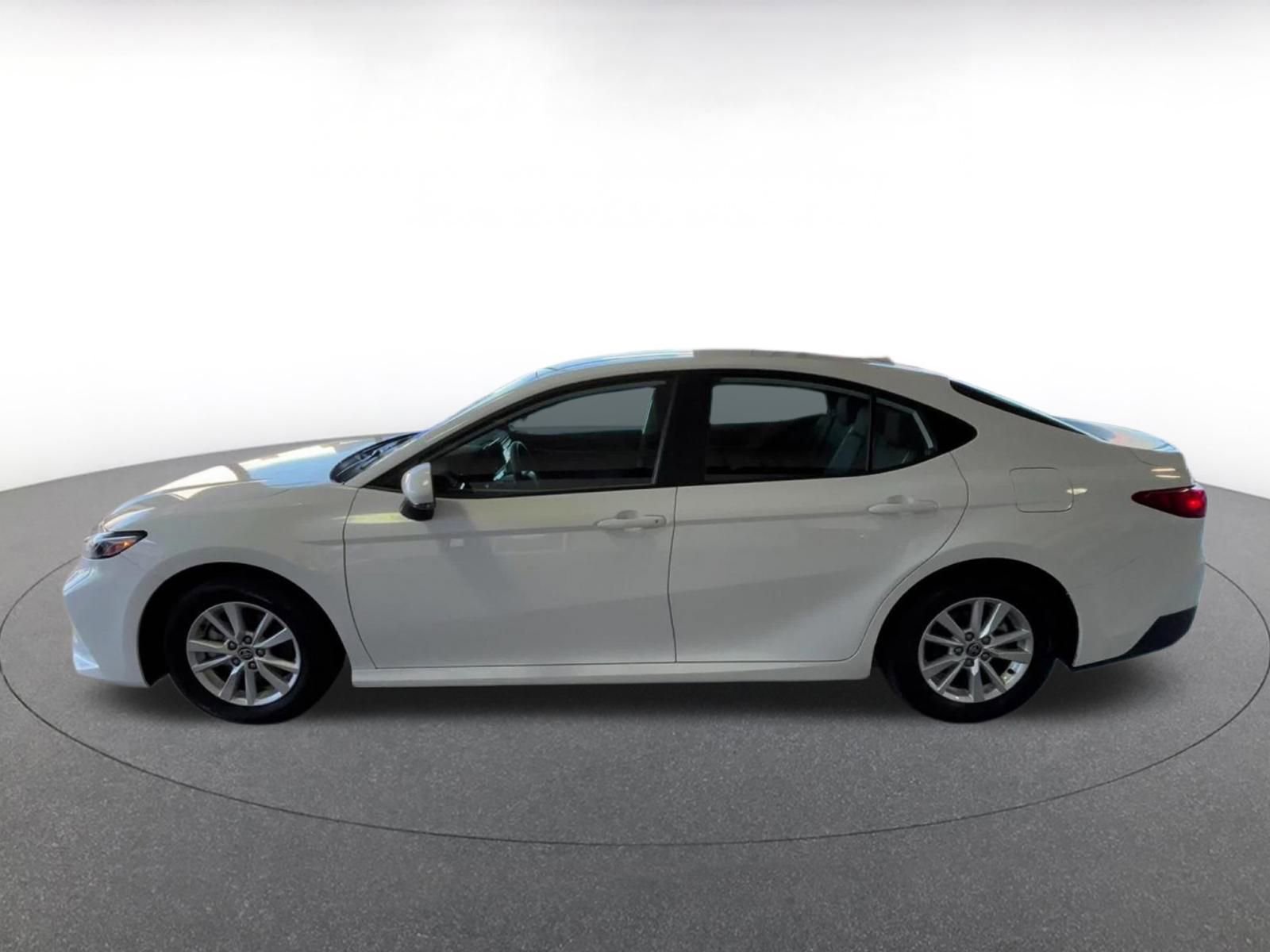 Thumbnail: 2025 Toyota Camry - 15