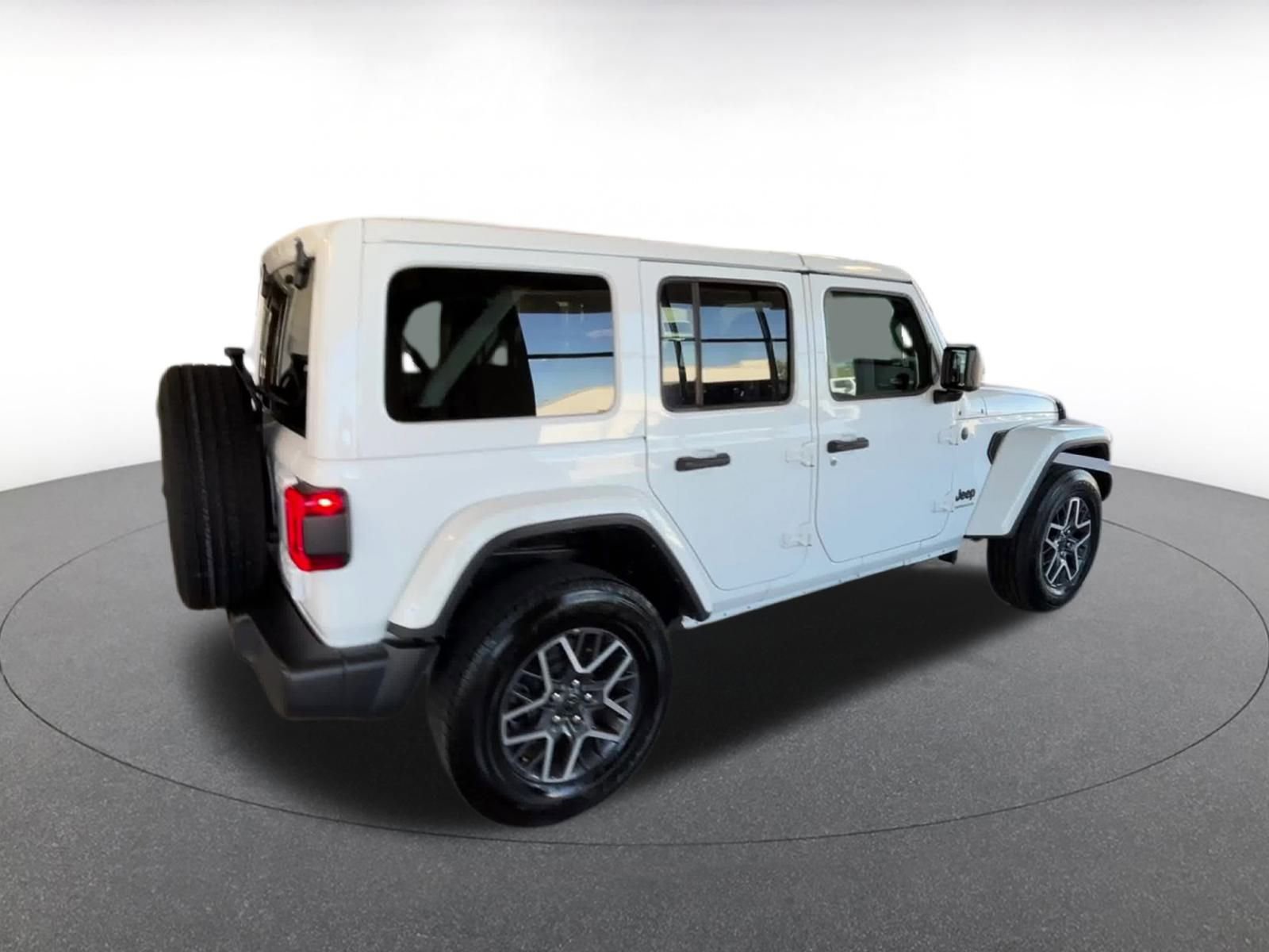 Thumbnail: 2025 Jeep Wrangler - 13