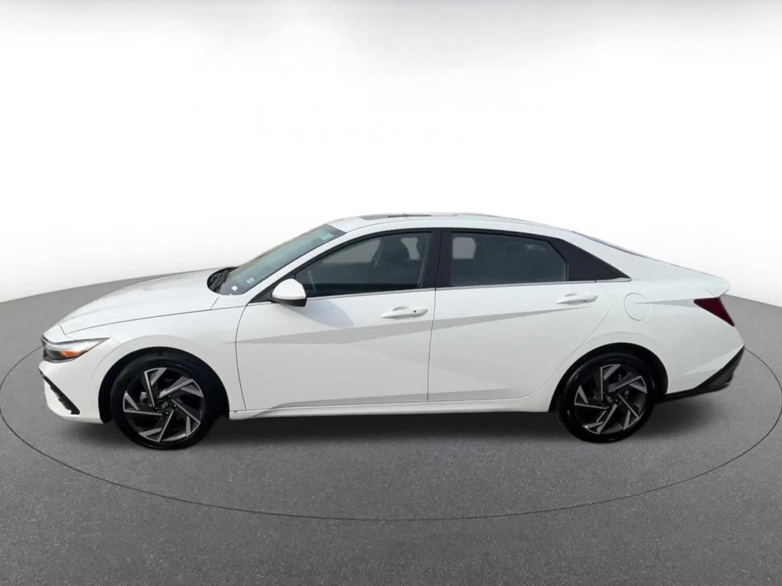 Thumbnail: 2025 Hyundai Elantra - 11