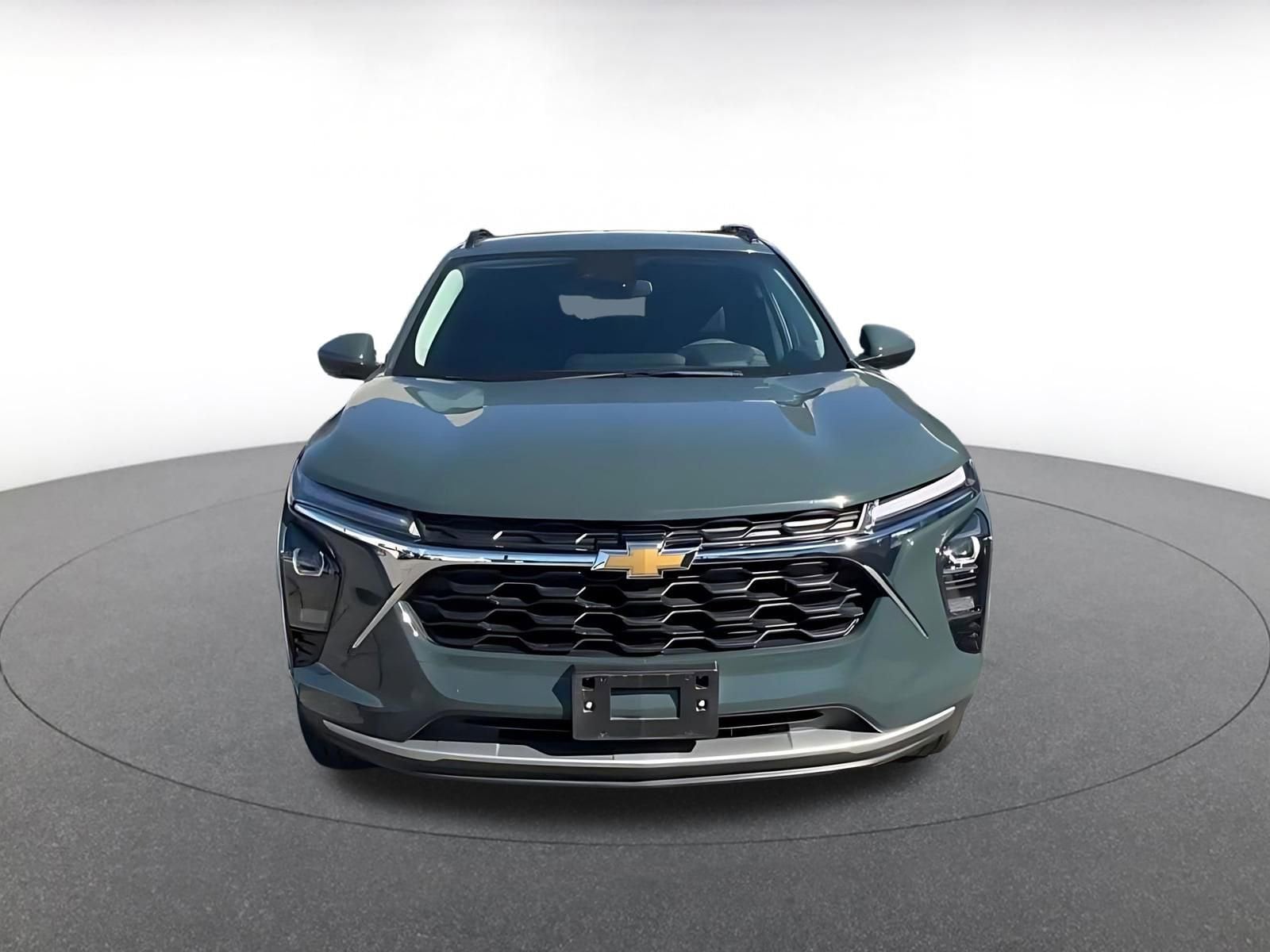 Thumbnail: 2025 Chevrolet Trax - 8