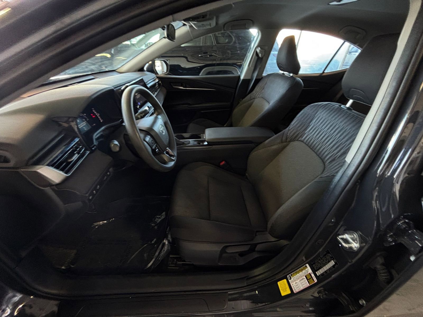 Thumbnail: 2025 Toyota Camry - 31