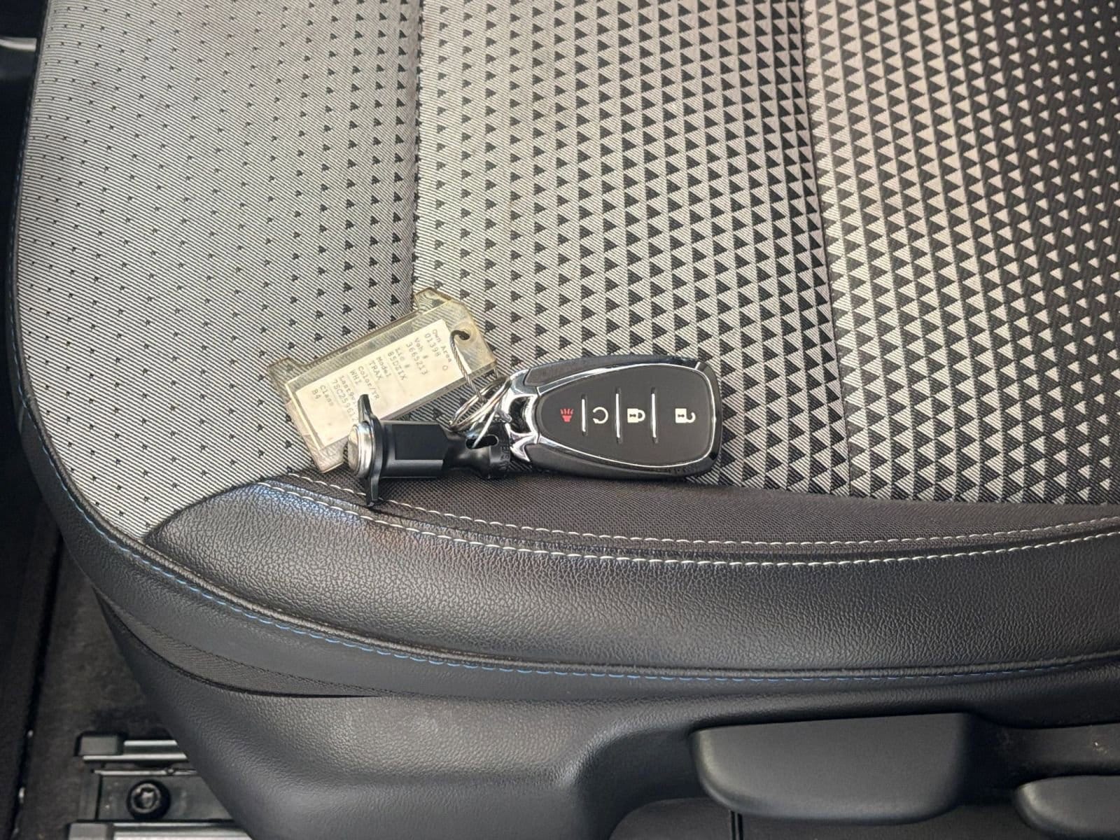 Thumbnail: 2025 Chevrolet Trax - 27