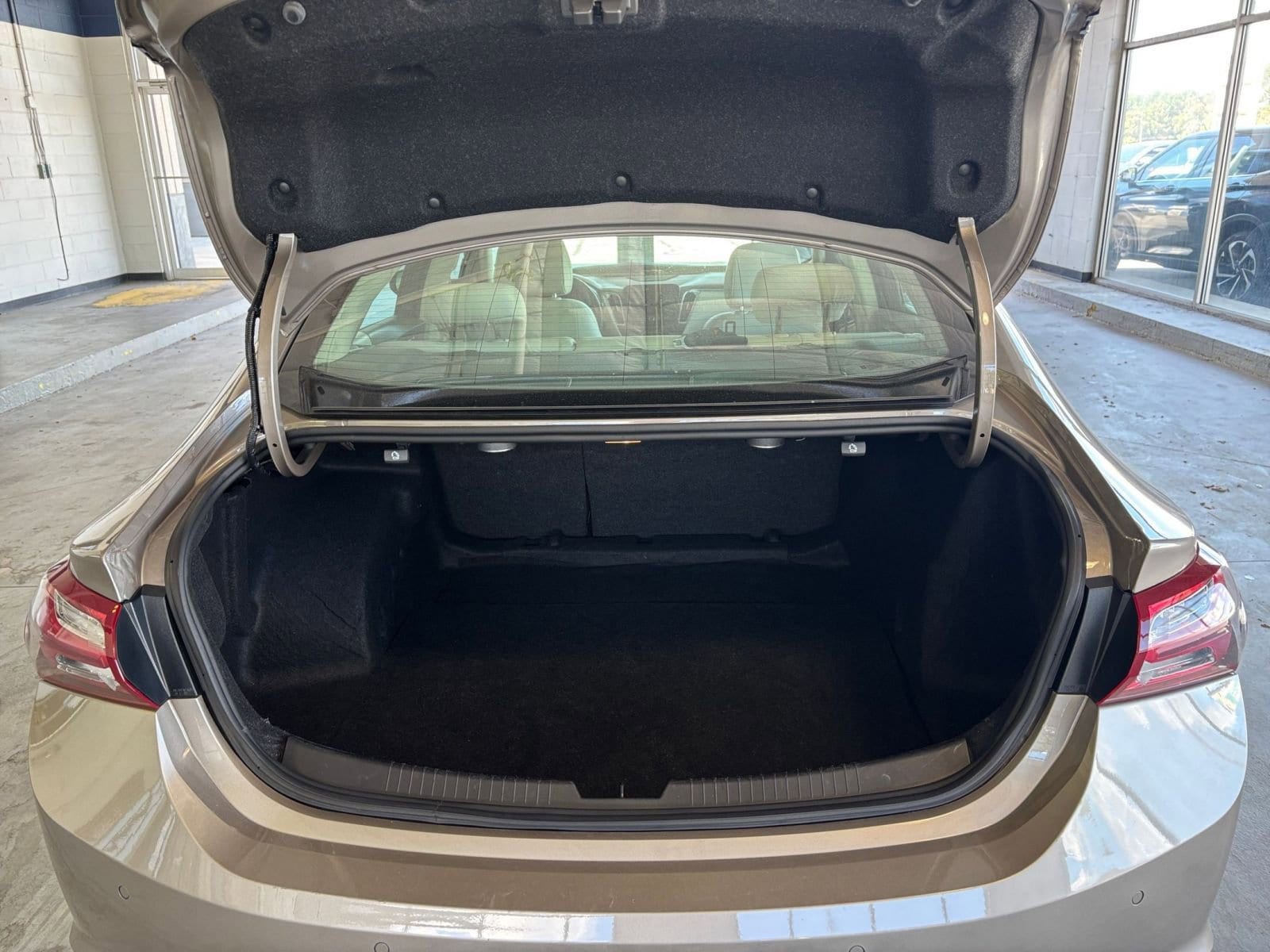 Thumbnail: 2024 Chevrolet Malibu - 31