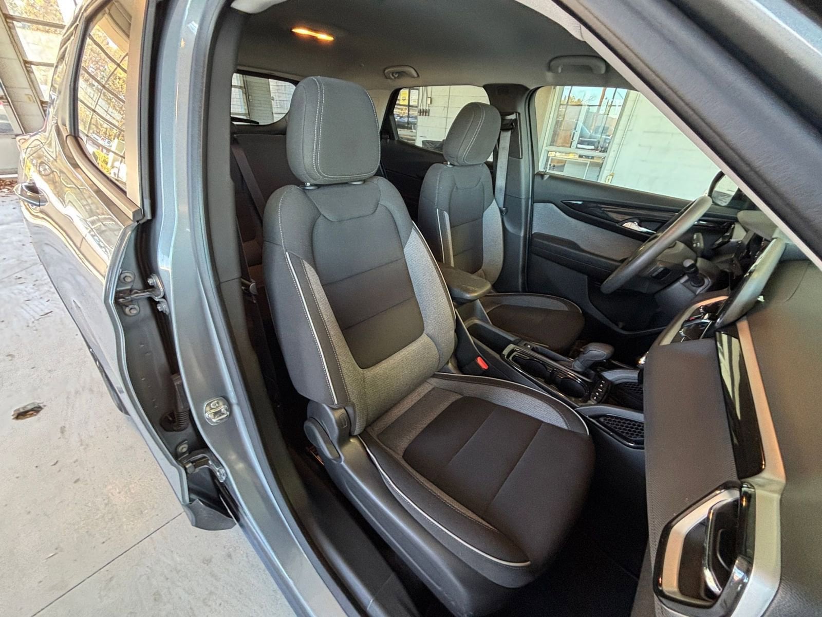 Thumbnail: 2025 Chevrolet TrailBlazer - 34