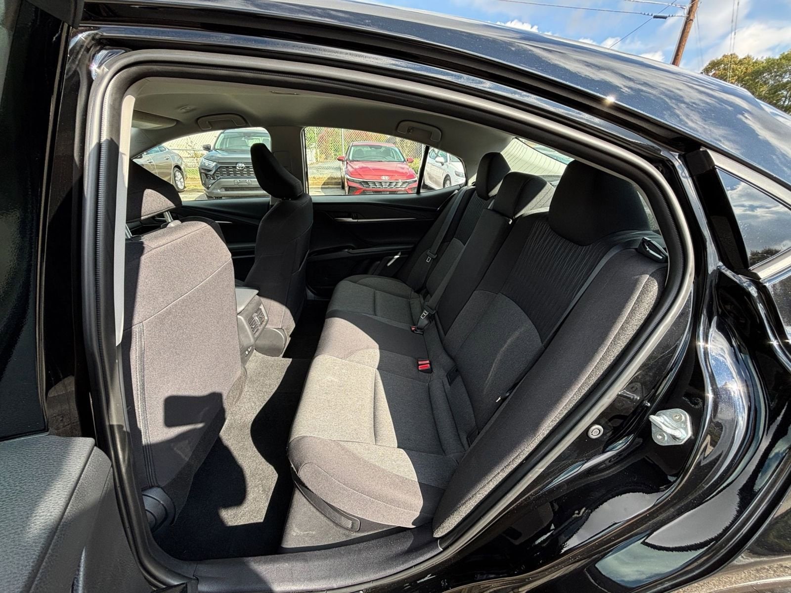 Thumbnail: 2025 Toyota Camry - 25