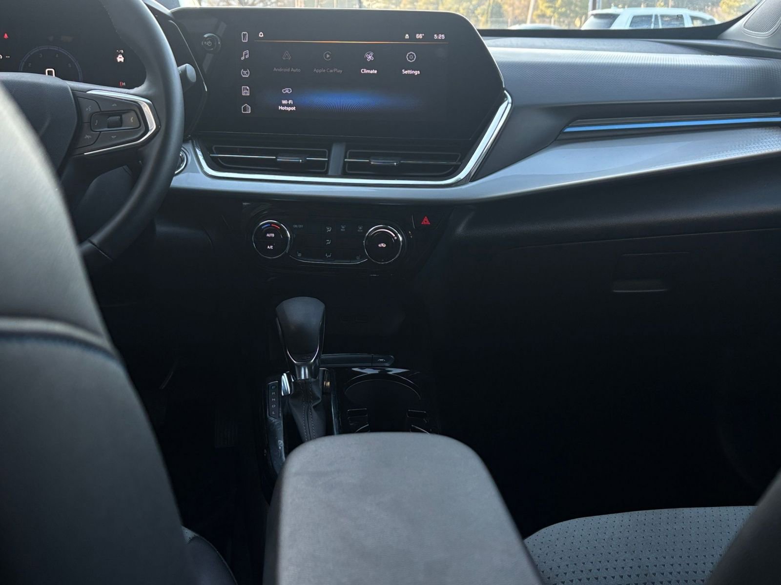 Thumbnail: 2025 Chevrolet Trax - 22