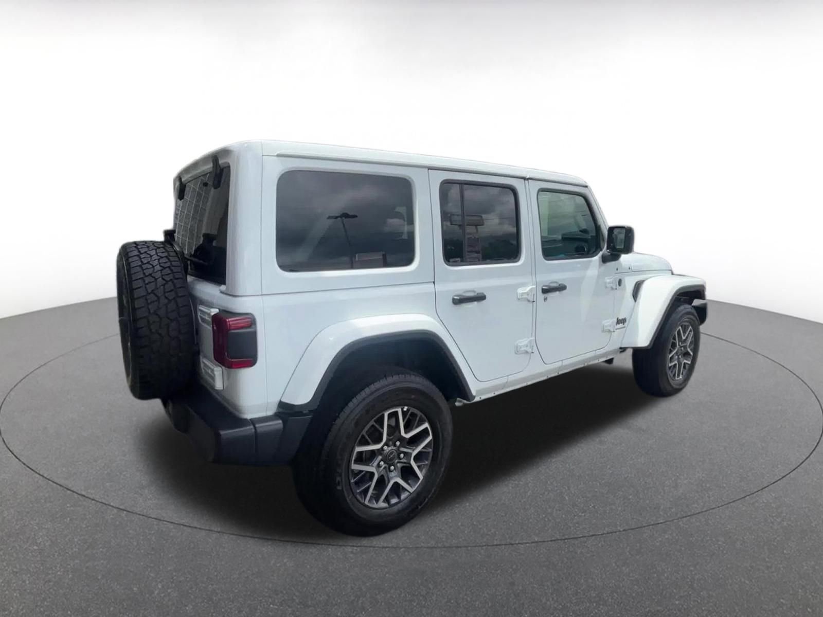 Thumbnail: 2025 Jeep Wrangler - 15