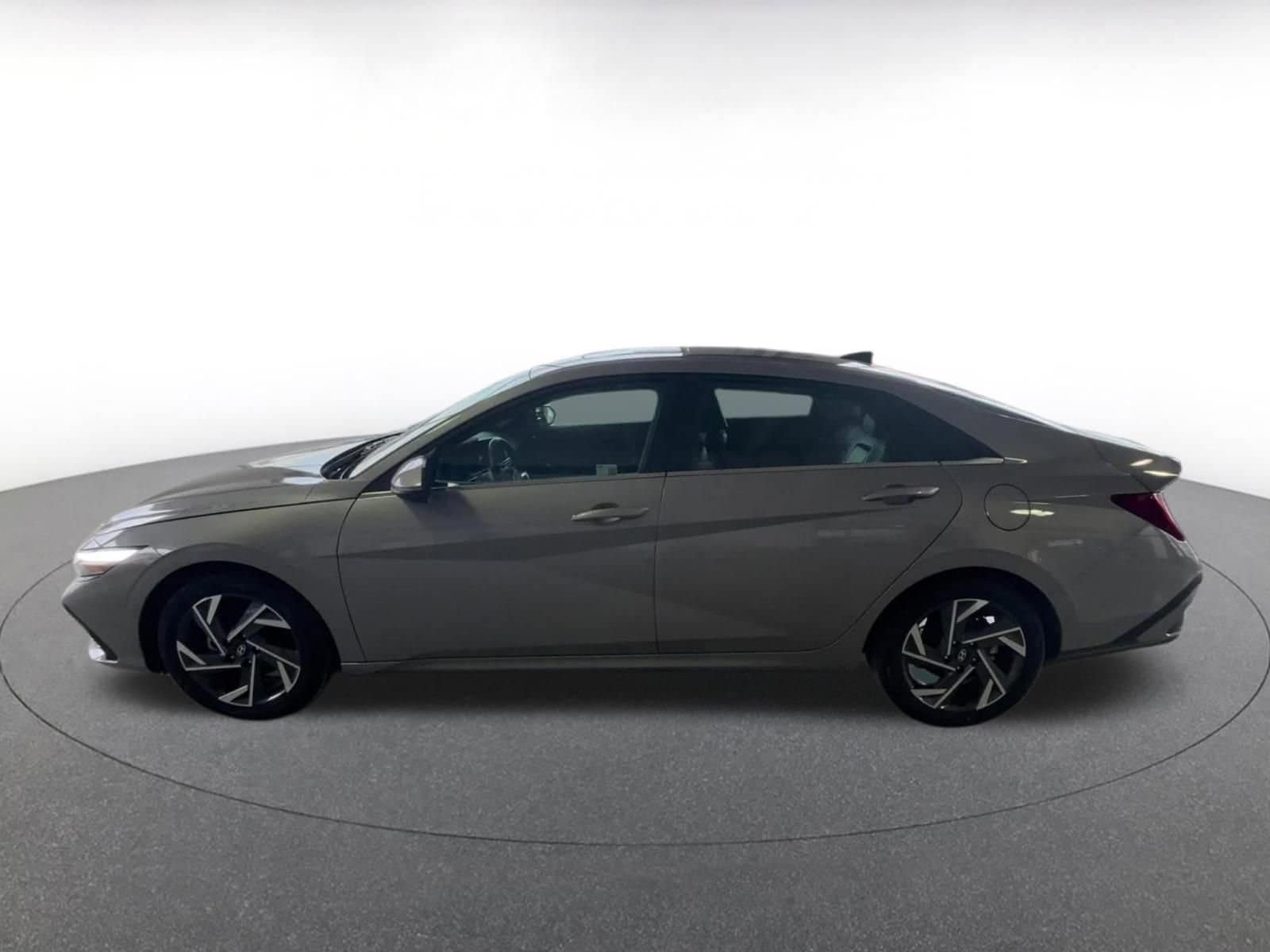 Thumbnail: 2025 Hyundai Elantra - 7
