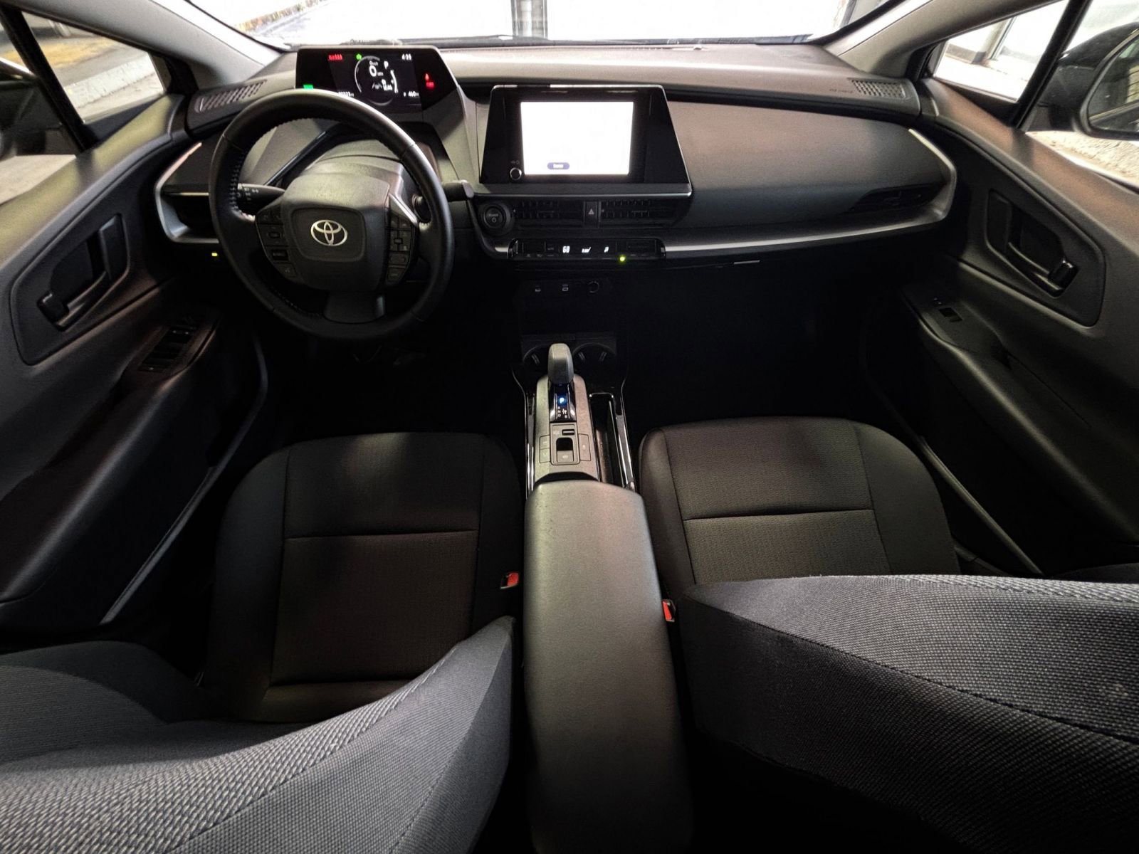 Thumbnail: 2025 Toyota Prius - 34