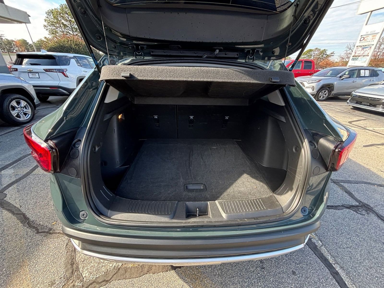 Thumbnail: 2025 Chevrolet Trax - 30