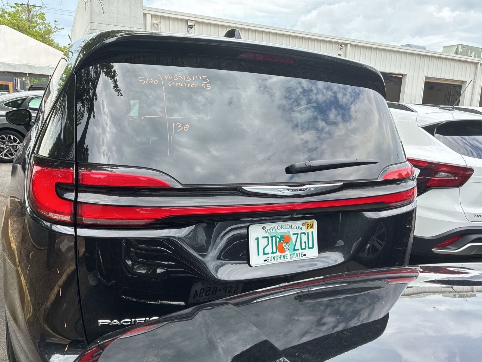 Thumbnail: 2023 Chrysler Pacifica - 13