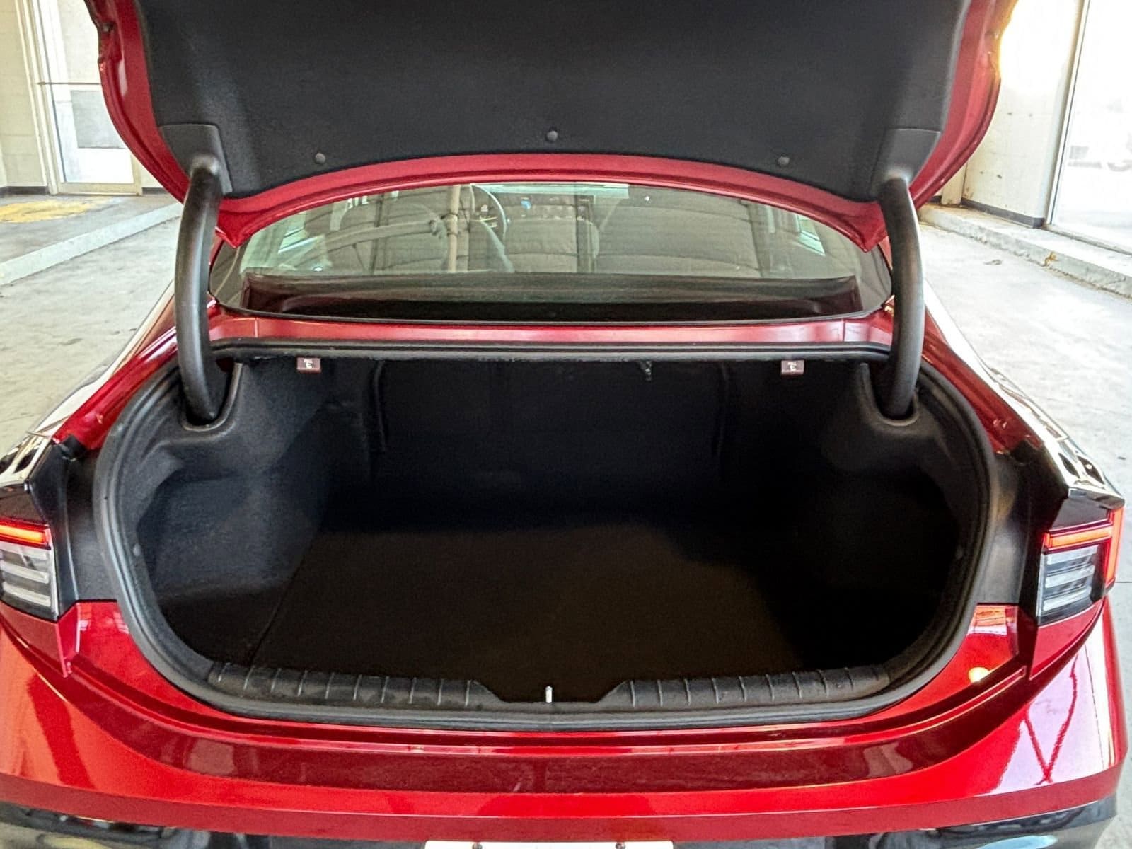 Thumbnail: 2025 Hyundai Sonata - 32