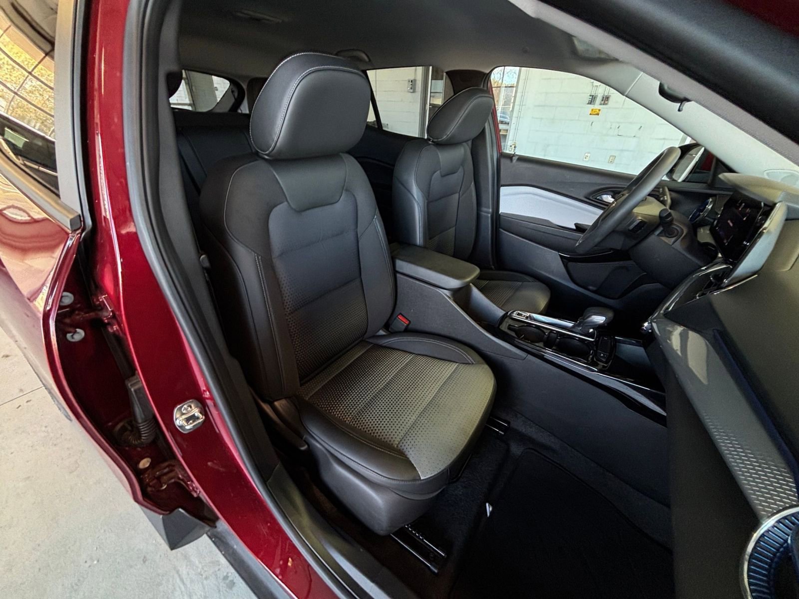 Thumbnail: 2025 Chevrolet Trax - 35