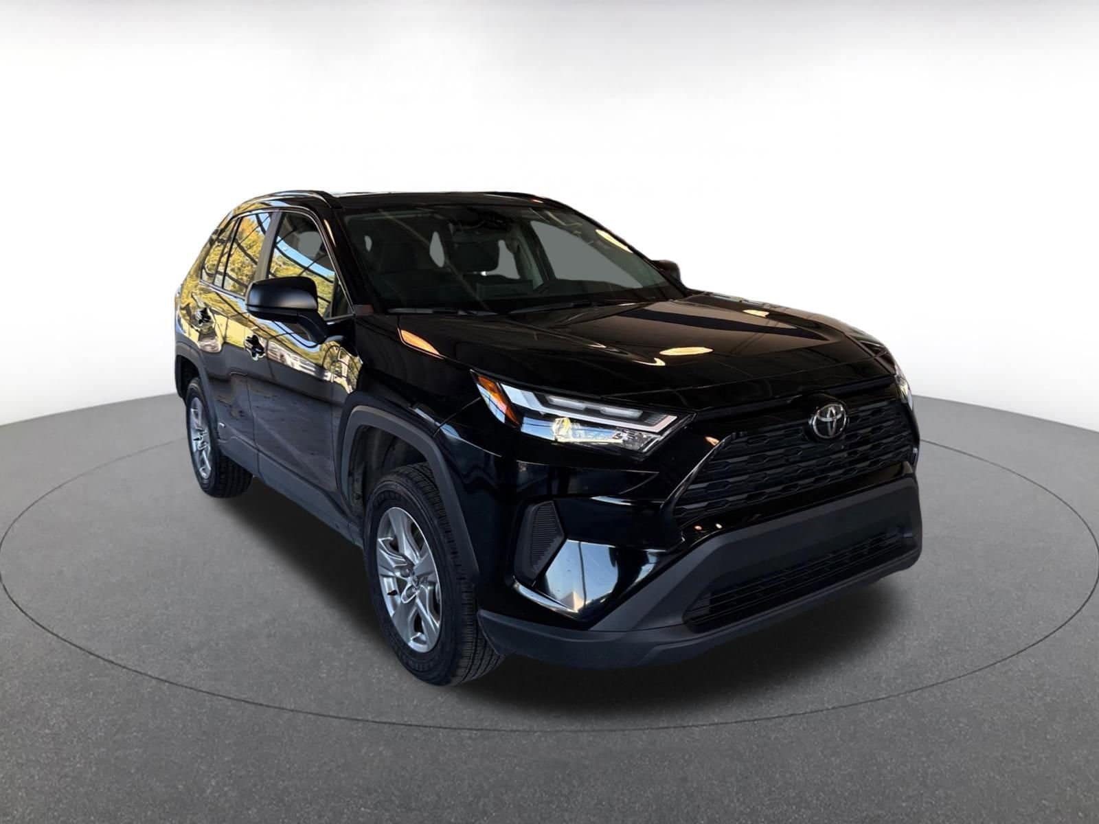 Thumbnail: 2025 Toyota RAV4 - 2