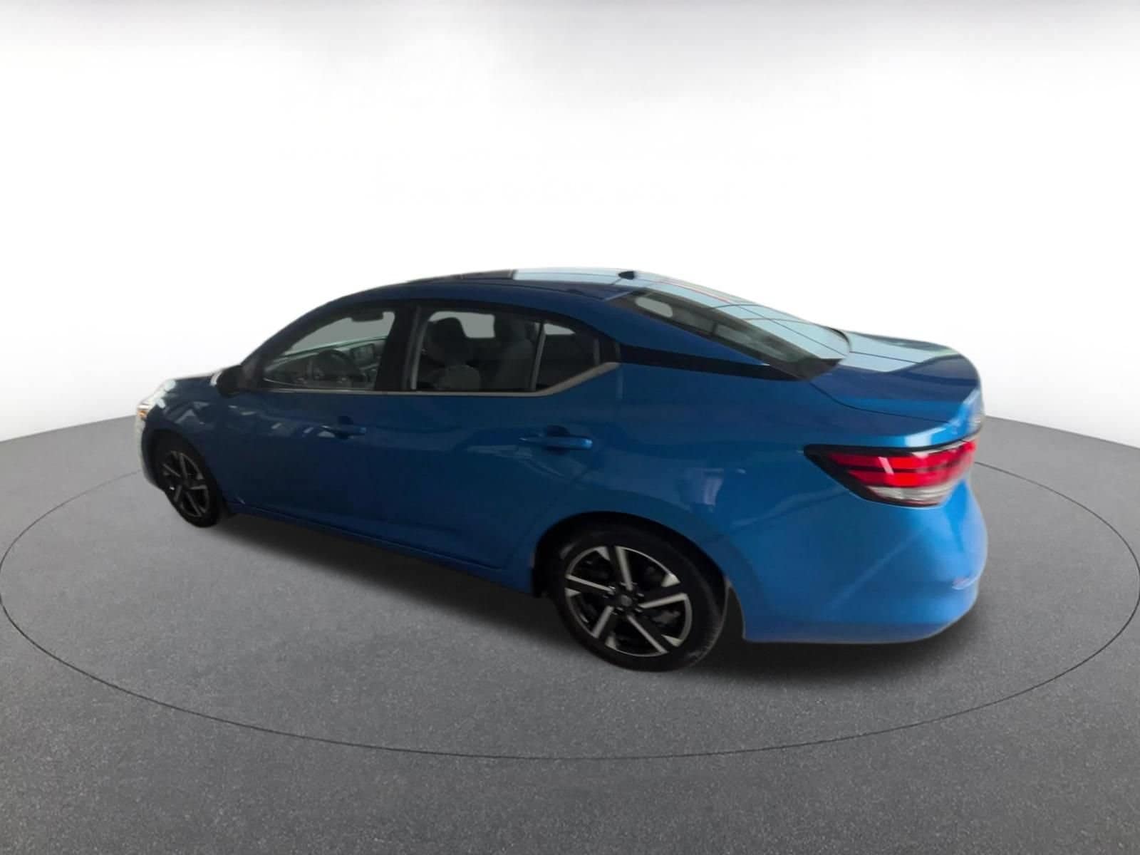 Thumbnail: 2025 Nissan Sentra - 10