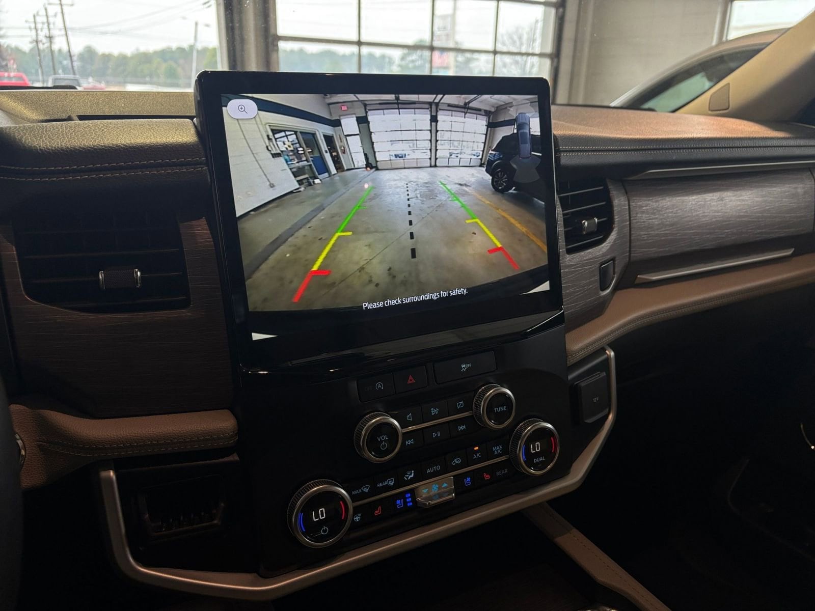 Thumbnail: 2024 Ford Expedition - 31