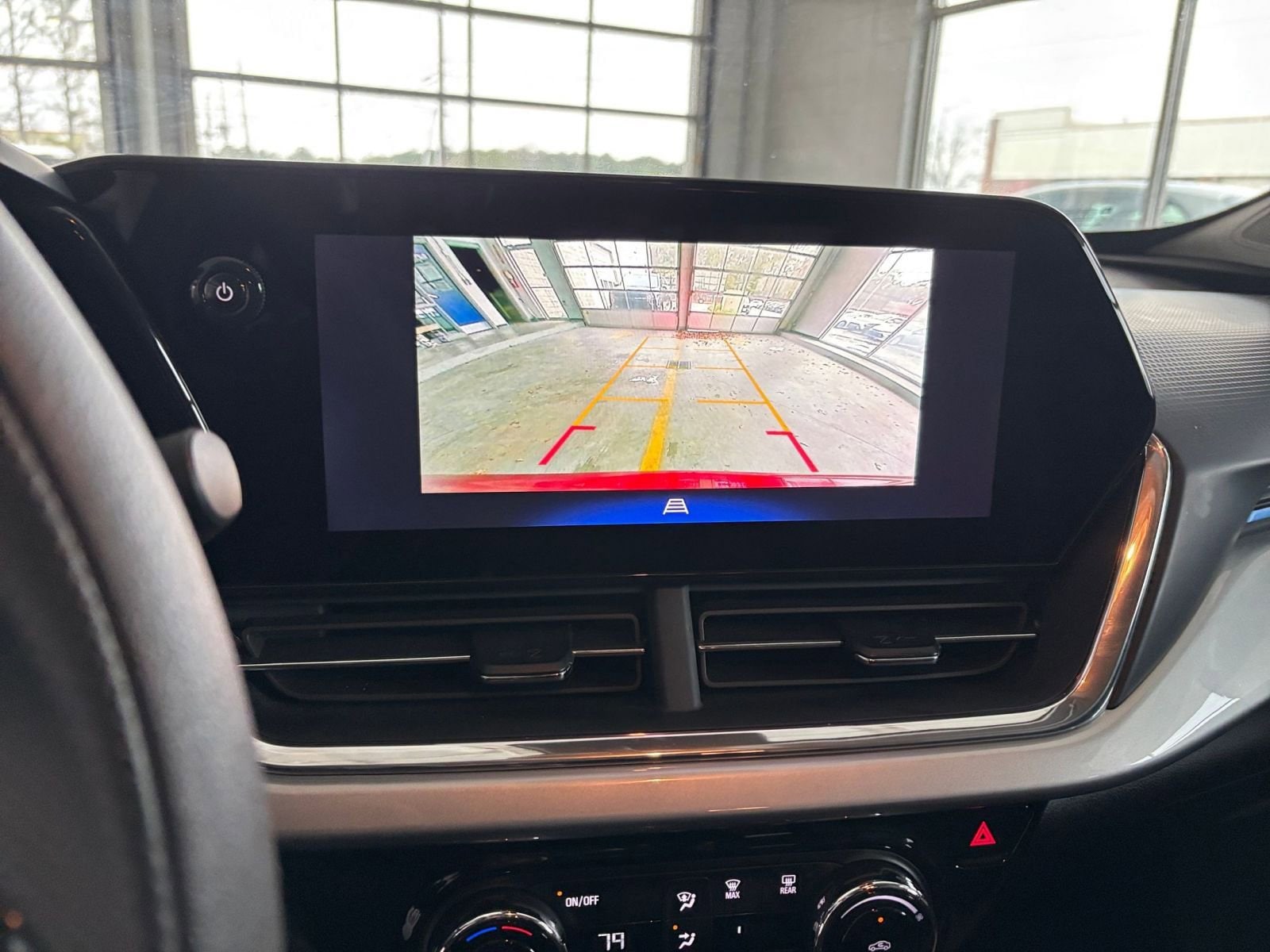 Thumbnail: 2025 Chevrolet Trax - 17